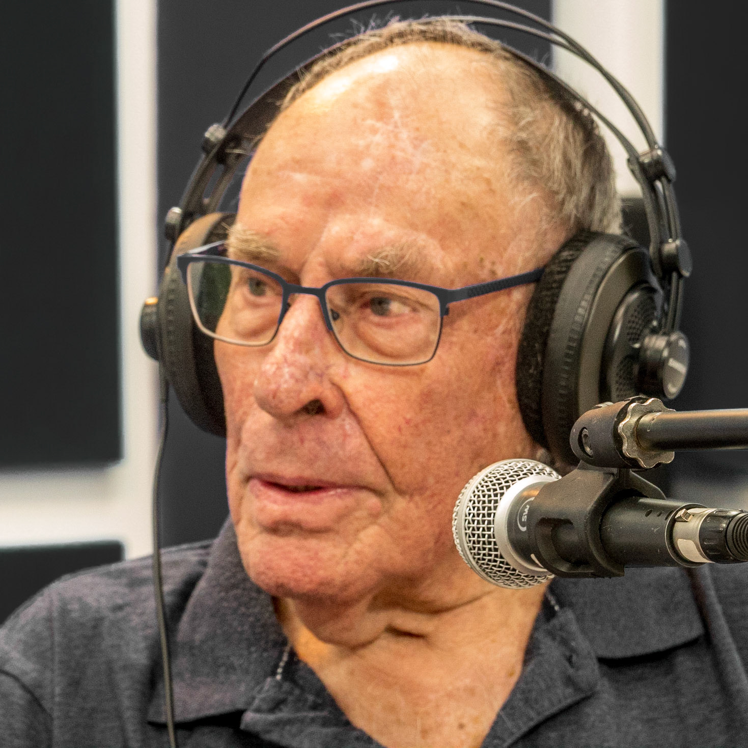 אמיר שגב- כלכלן ויועץ עסקי, מראשוני קיבוץ נחל עוז 