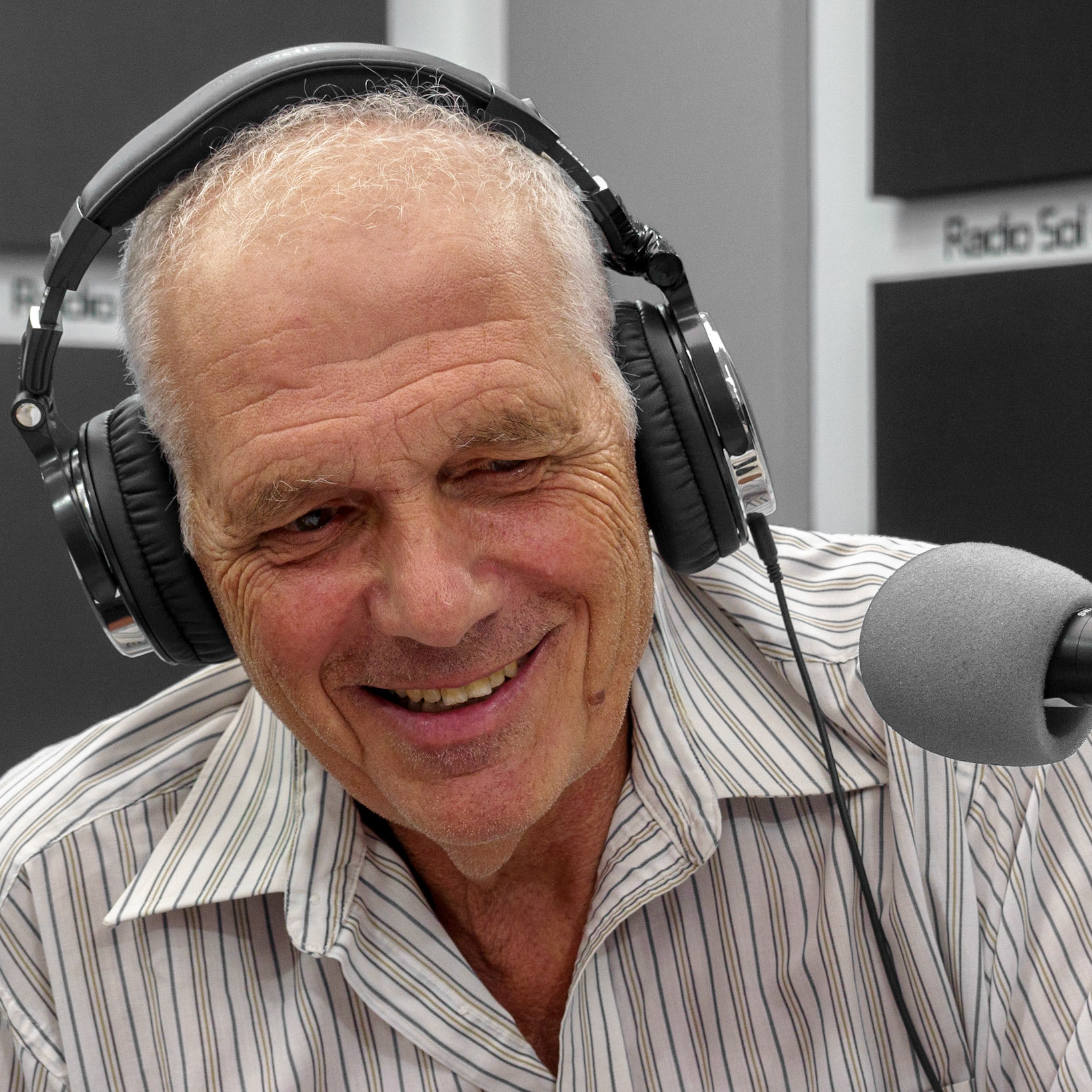 עמוס לויט - מחבר הספר - טילי אהובתי