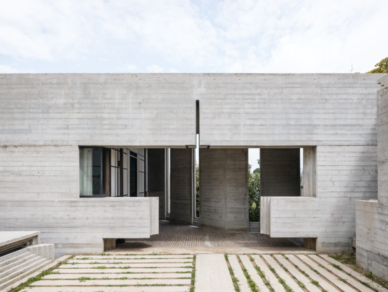TOMBA BRION EXTERIOR - Photography: © Filippo Poli