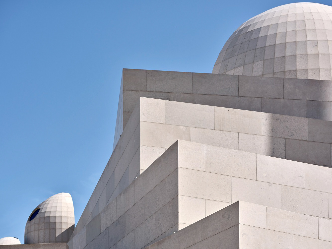 MOSQUE EXTERIOR - Photography: © Mohammed Alsaad & Nasser Alomairi