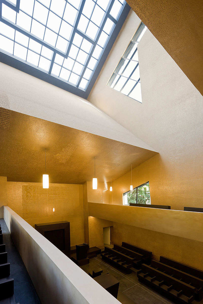 SYNAGOGUE INTERIOR - Photography: © Iwan Baan