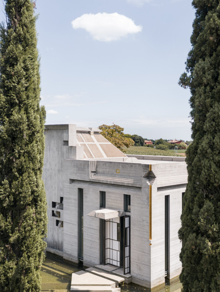 TOMBA BRION EXTERIOR - Photography: © Filippo Poli