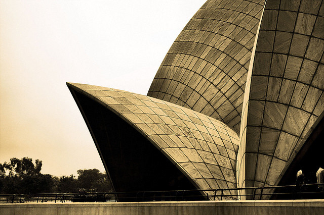 TEMPLE EXTERIOR - Photography: © Adib Roy