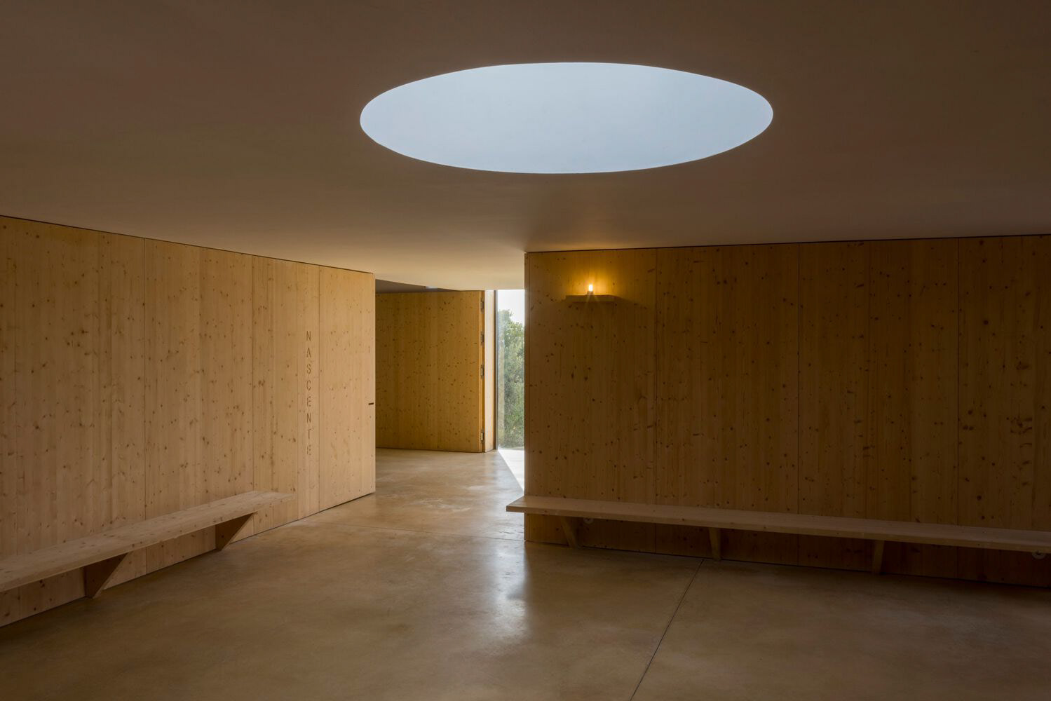 CEMETERY INTERIOR - Photography: © Nuno Almendra
