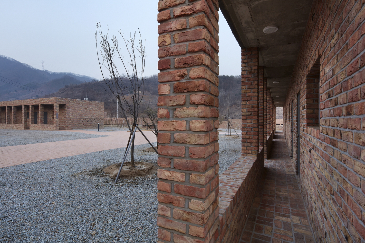 TEMPLE EXTERIOR - Photography: © Youngchae Park & Yongkwan Kim