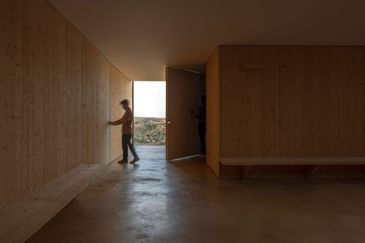 CEMETERY INTERIOR - Photography: © Nuno Almendra