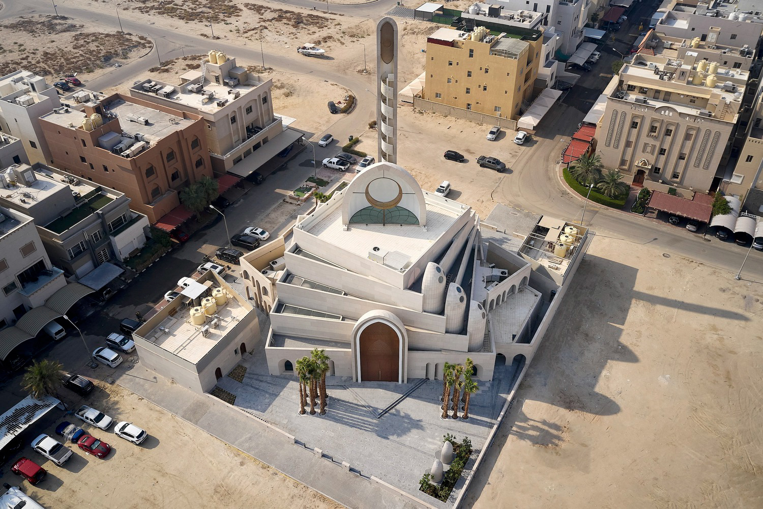 MOSQUE EXTERIOR - Photography: © Mohammed Alsaad & Nasser Alomairi
