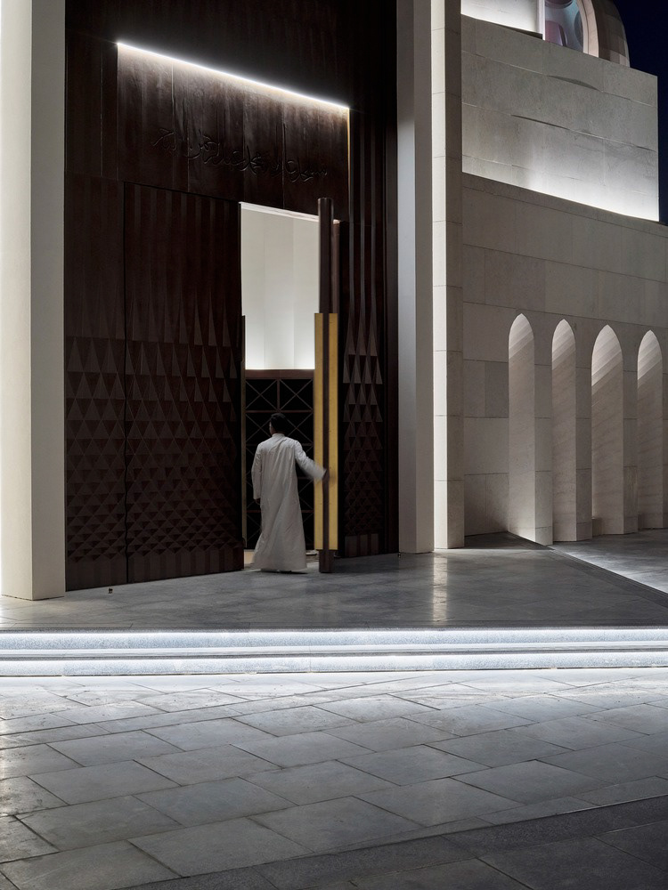 MOSQUE INTERIOR - Photography: © Mohammed Alsaad & Nasser Alomairi