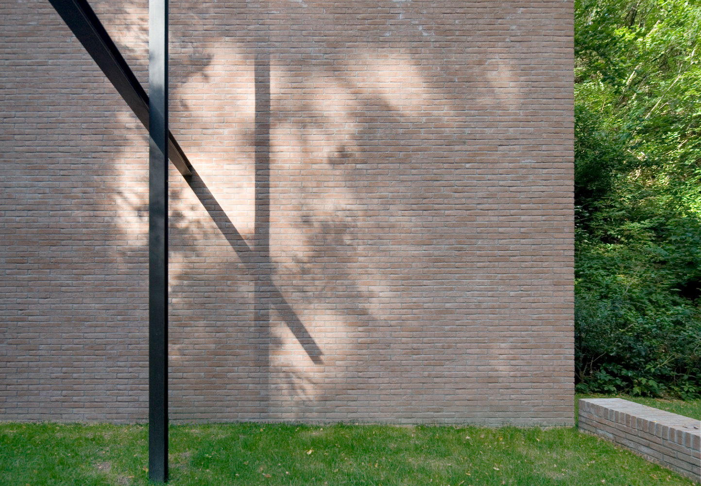 CHAPEL IN THE WOODS - Photography: © Mauro Davoli