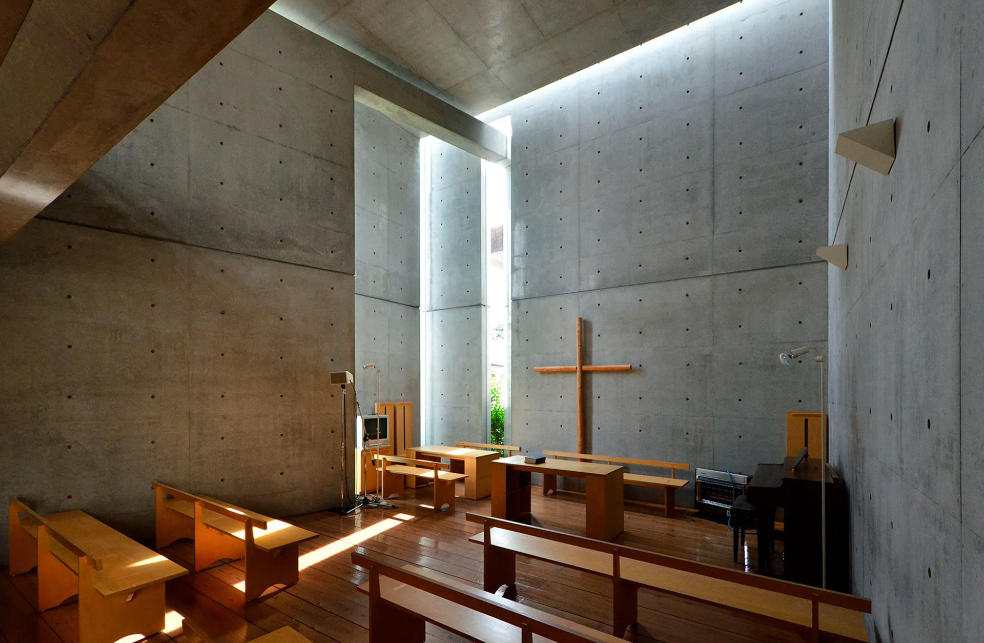 Church Interior - Photography: © Hiromitsu Morimoto