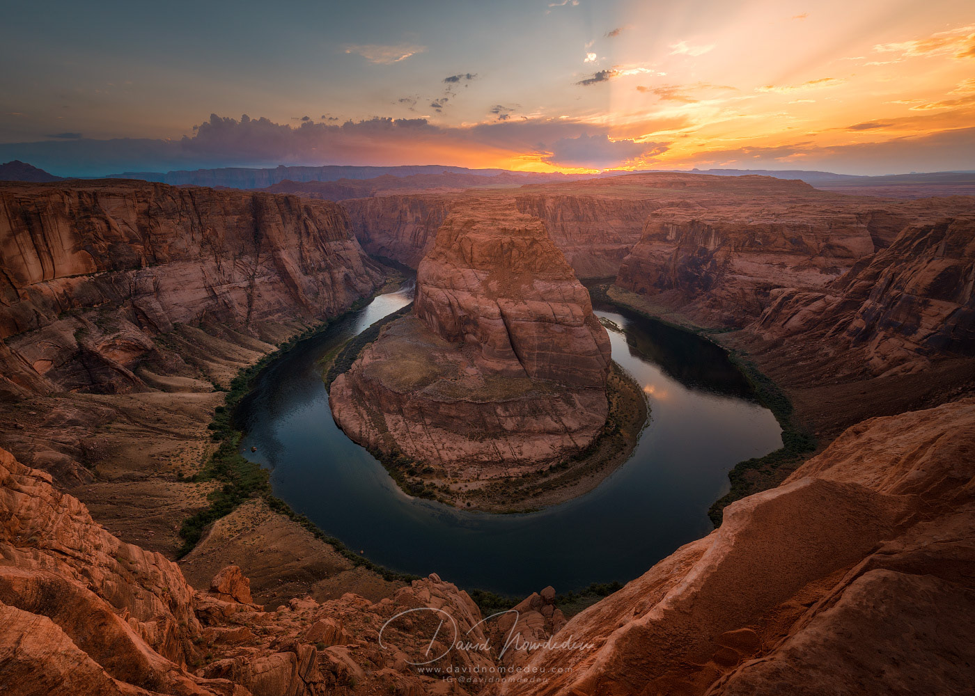 Horseshoe Bend Light