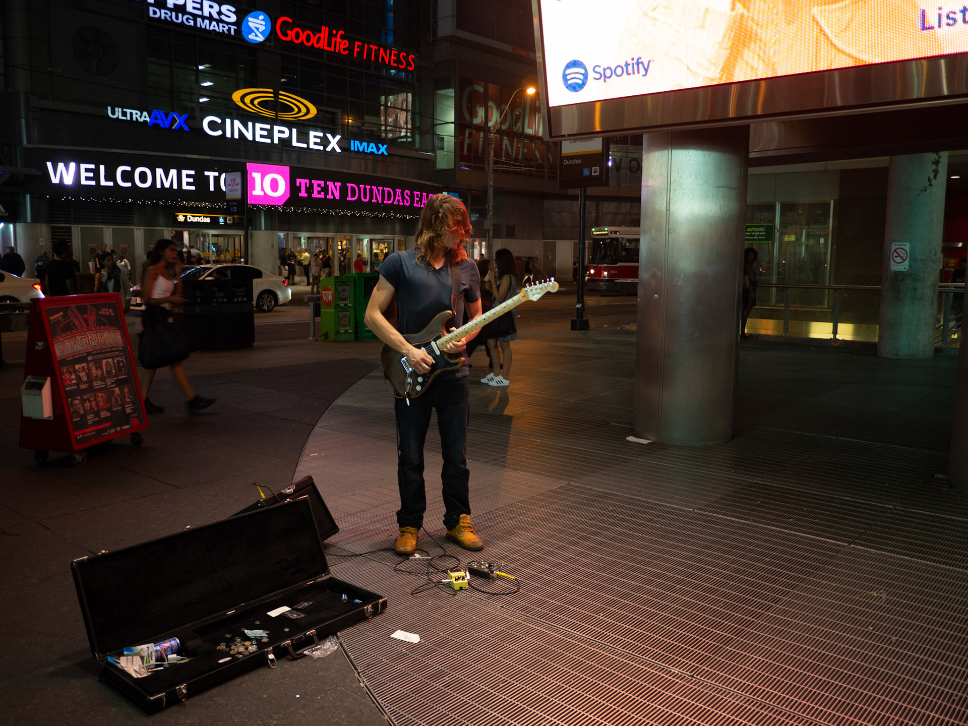 Yonge-Dundas