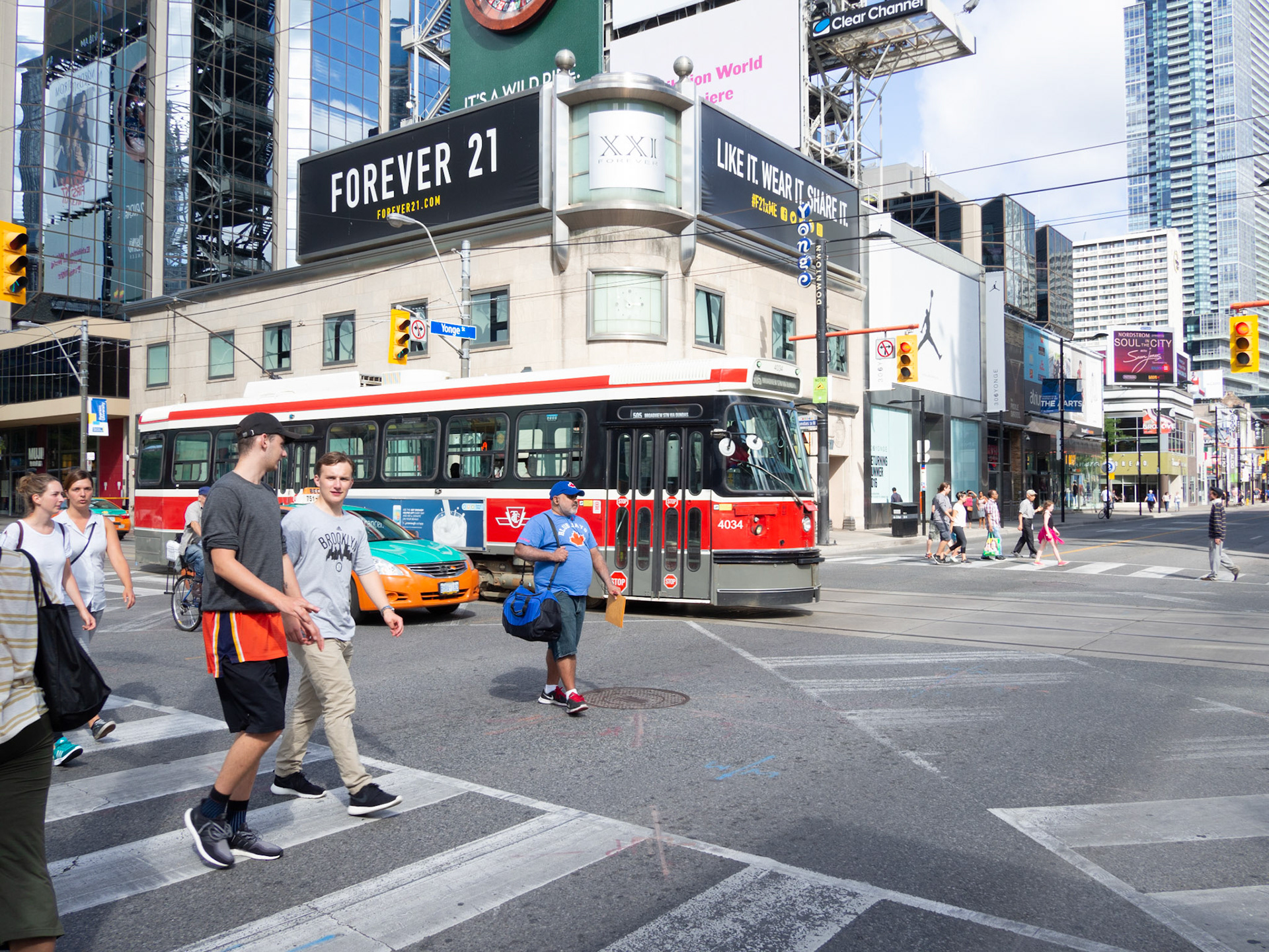 Yonge-Dundas