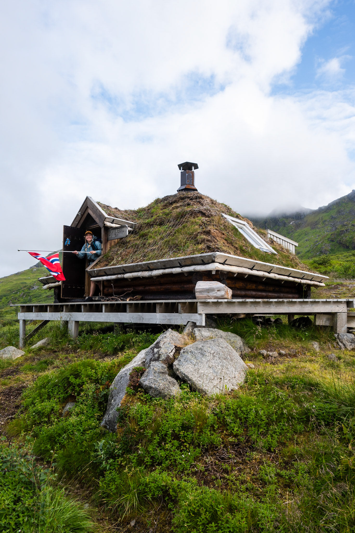 Found another public hut, but kept pushing on in hope of a good view…