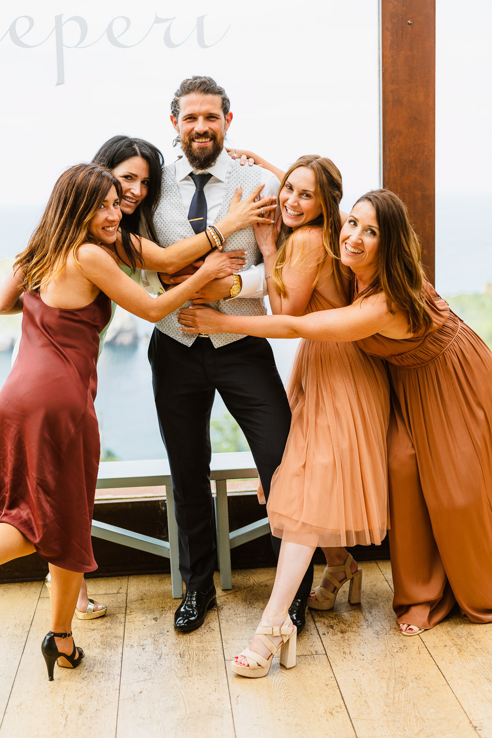 Boda en Eneperi