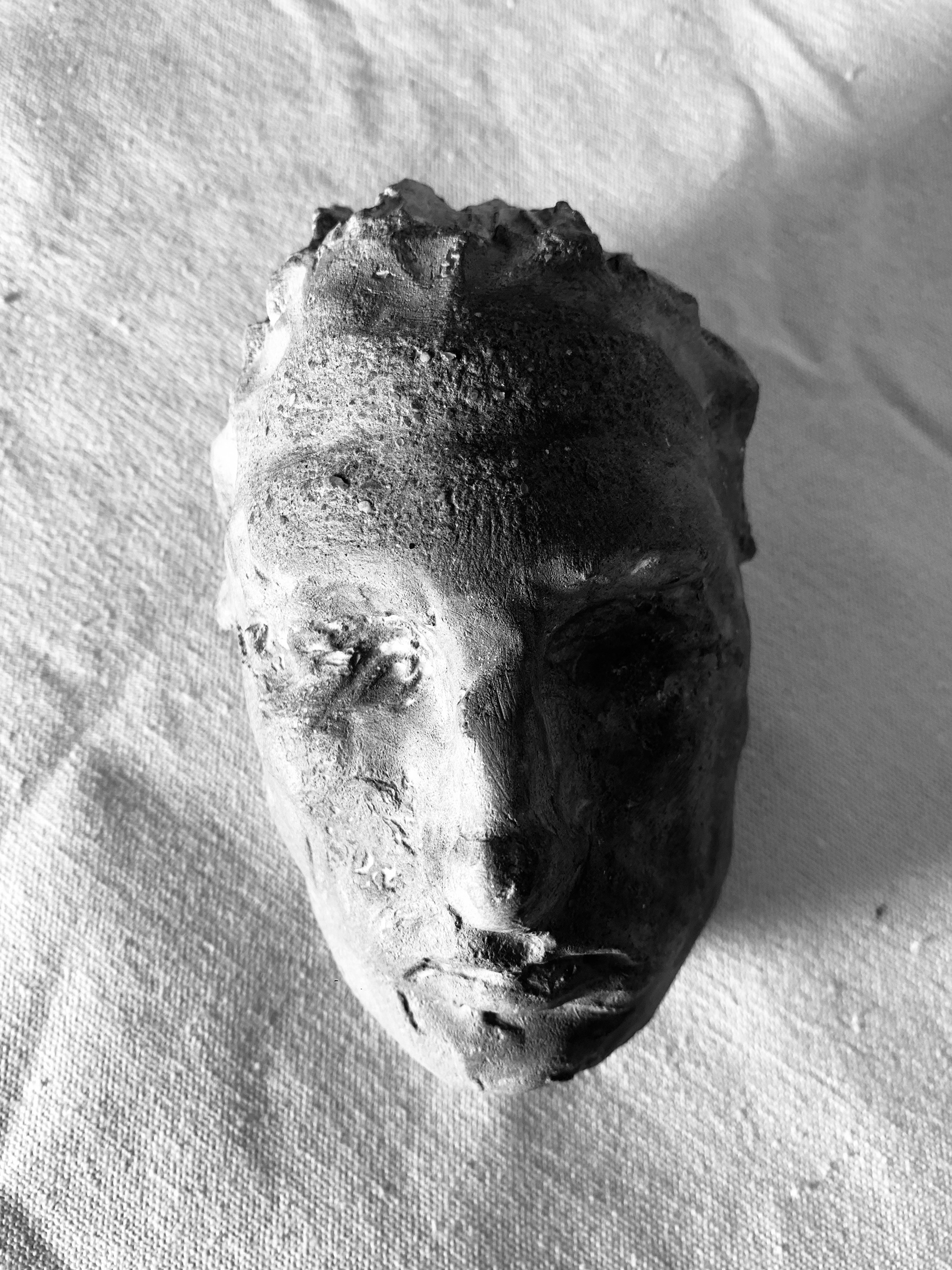 Mask, 2023, concrete, 19x9cm