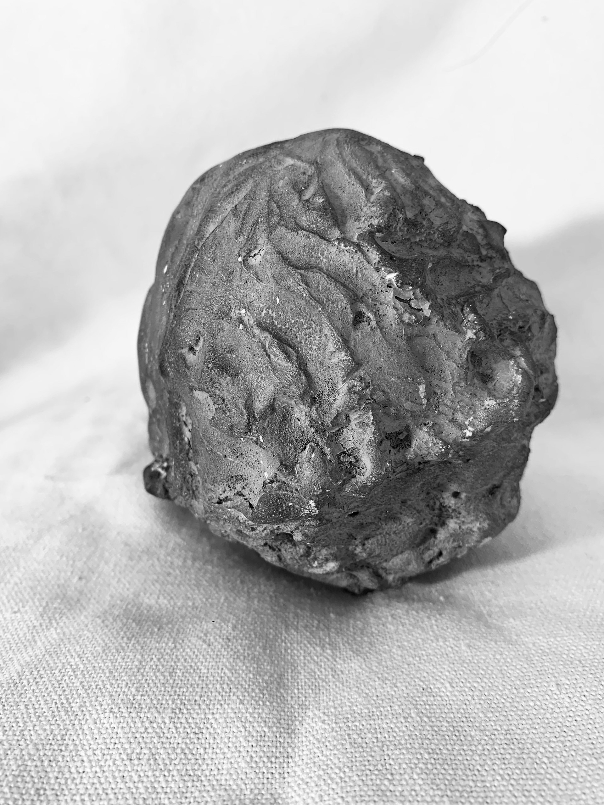 Silly nurses, 2023, concrete, 16x12cm