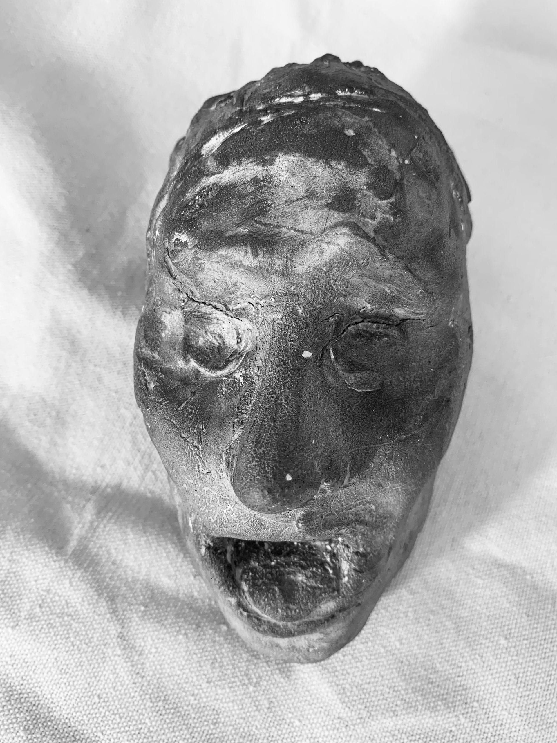 Silly nurses, 2023, concrete, 16x12cm