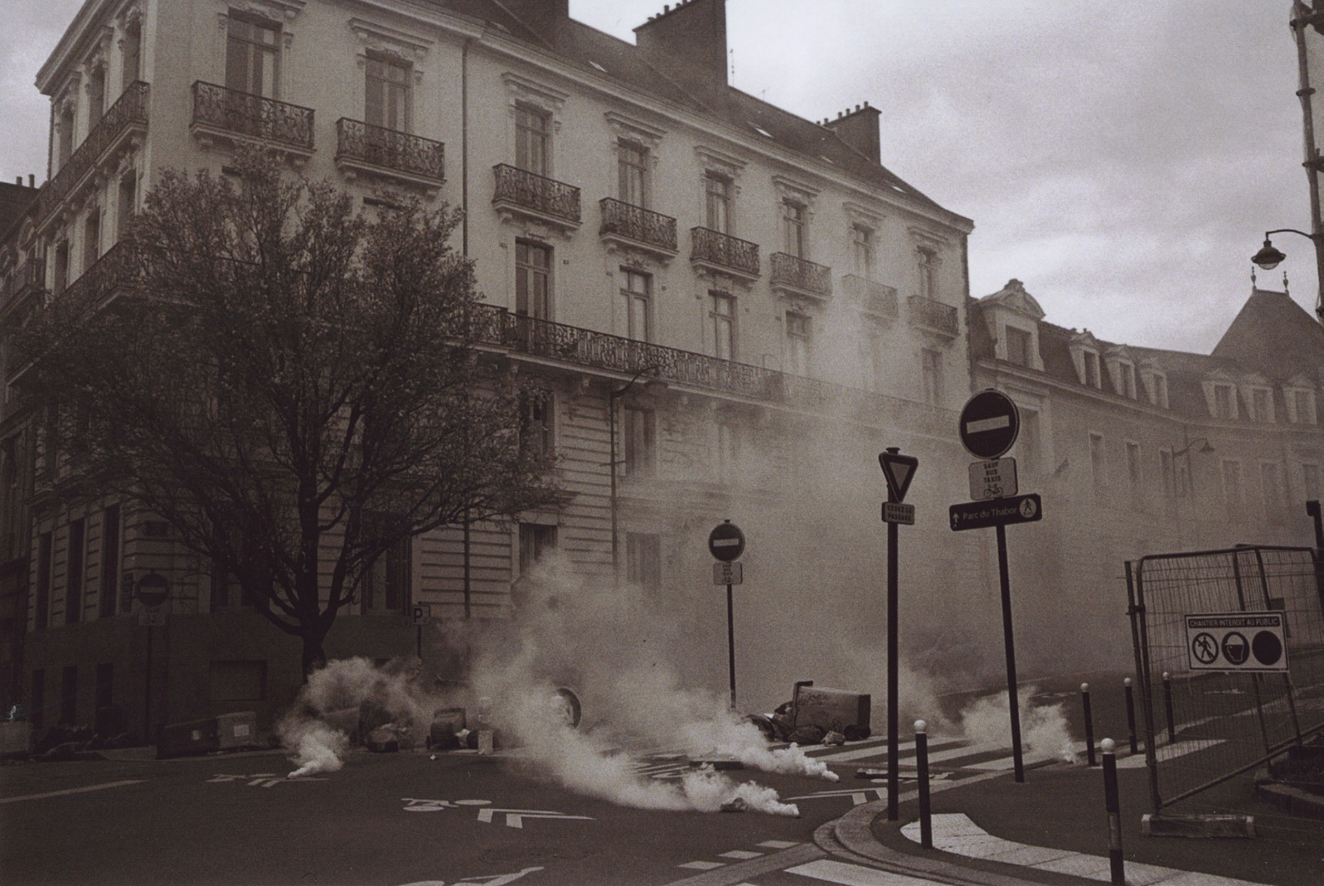 Série de photographies argentique, documentaire, 28 mars 2023, Rennes © Elsa Tessier