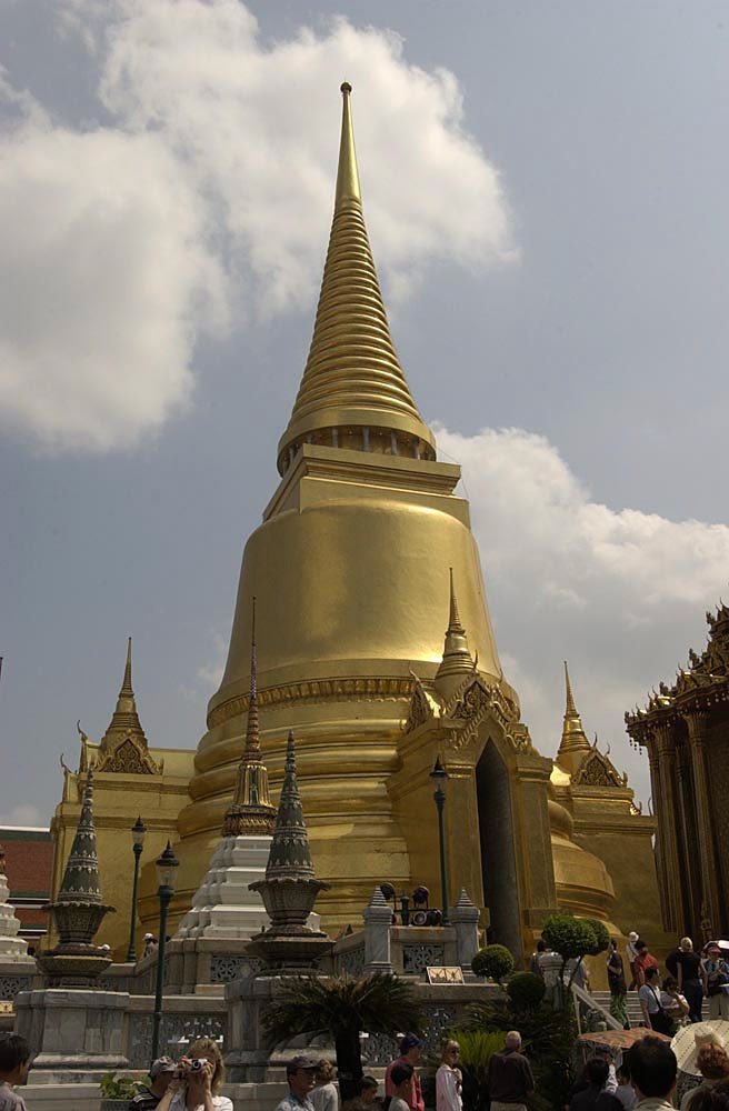 File name            :DSC_0027.JPG
File size            :1.2MB(1230862Bytes)
Date taken           :2002/04/18 19:11:18
Image size           :2000 x 1312
Resolution           :300 x 300 dpi
Number of bits       :8bit/channel
Protection attribute :Off
Hide Attribute       :Off
Camera ID            :N/A
Camera               :NIKON D1H
Quality mode         :FINE
Metering mode        :Matrix
Exposure mode        :Programmed auto
Speed light          :No
Focal length         :24 mm
Shutter speed        :1/640second
Aperture             :F11.0
Exposure compensation:0 EV
White Balance        :Cloudy
Lens                 :17 - 35 mm F 2.8
Flash sync mode      :N/A
Exposure difference  :0.0 EV
Flexible program     :No
Sensitivity          :ISO250
Sharpening           :Normal
Image Type           :Color
Color Mode           :Mode II(Adobe RGB)
Hue adjustment       :3
Saturation Control   :N/A
Tone compensation    :Less contrast
Latitude(GPS)        :N/A
Longitude(GPS)       :N/A
Altitude(GPS)        :N/A