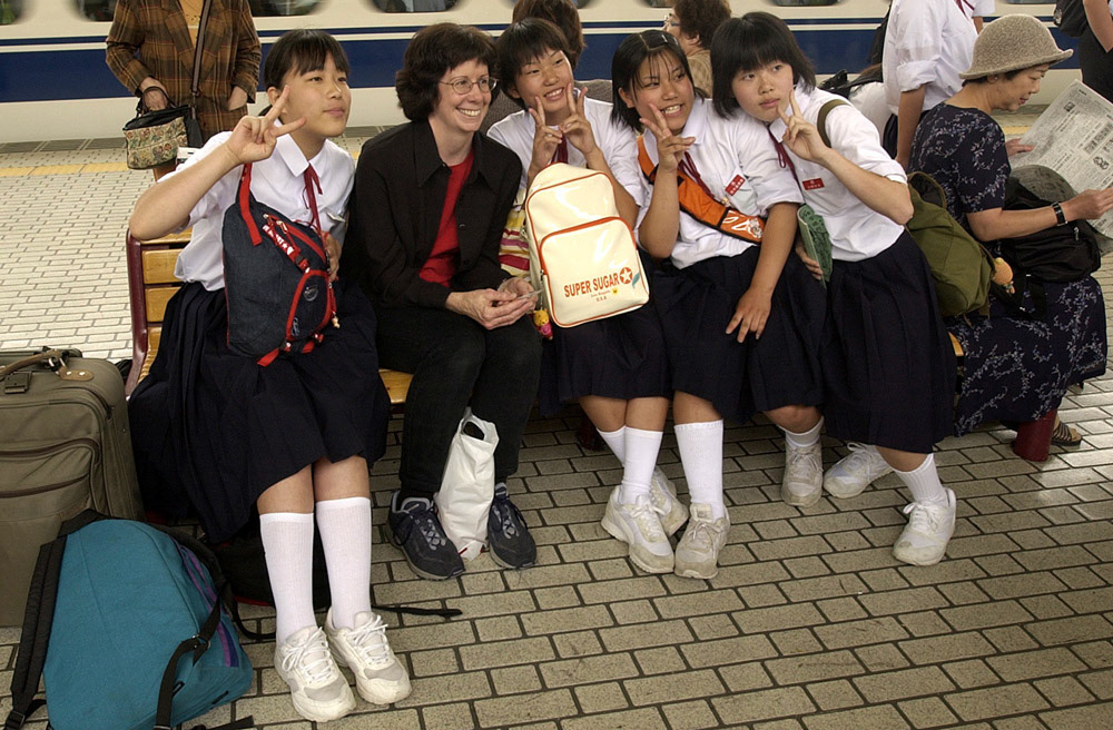 [#Beginning of Shooting Data Section]
Nikon D1H
2002/06/23 19:25:25.3
JPEG (8-bit) Fine
Image Size:  2000 x 1312
Color
Lens: 17-35mm f/2.8-2.8
Focal Length: 19mm
Exposure Mode: Programmed Auto
Metering Mode: Multi-Pattern
1/100 sec - f/5
Exposure Comp.: 0 EV
Sensitivity: ISO 250
White Balance: Cloudy
AF Mode: AF-C
Tone Comp: Less Contrast
Flash Sync Mode: Not Attached
Color Mode: Mode II (Adobe RGB)
Hue Adjustment: +3
Sharpening: Normal
Noise Reduction: 
Image Description:                                
Camera ID: 
[#End of Shooting Data Section]
