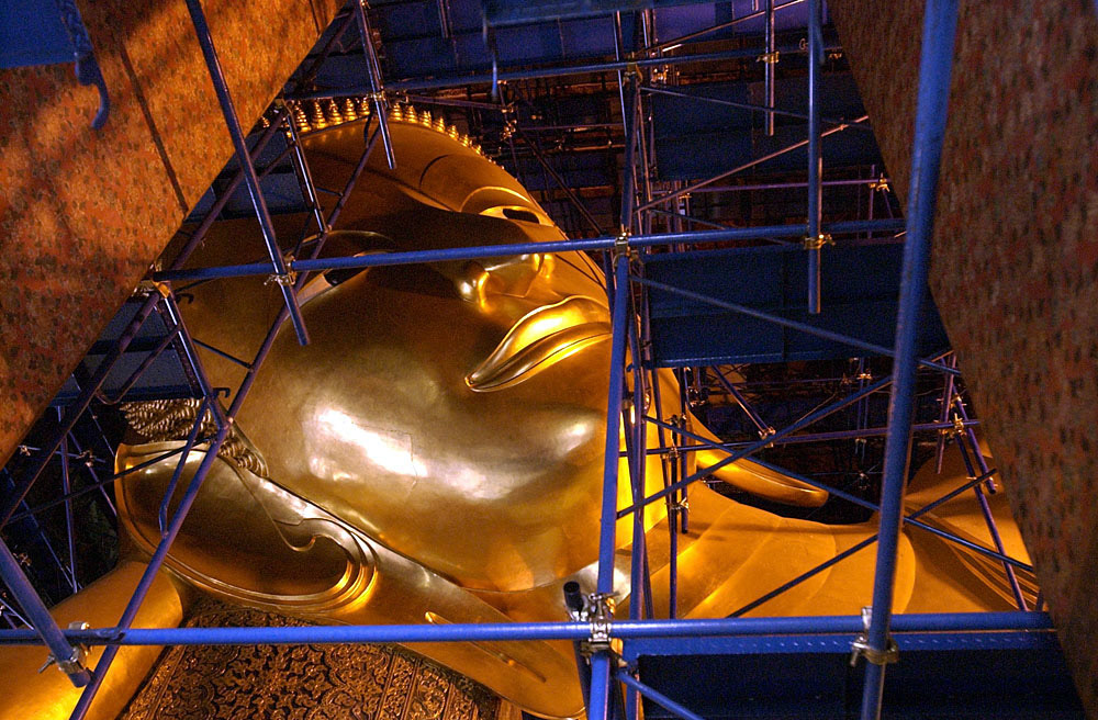 File name            :DSC_0005.JPG
File size            :1.2MB(1280936Bytes)
Date taken           :2002/04/18 18:23:44
Image size           :2000 x 1312
Resolution           :300 x 300 dpi
Number of bits       :8bit/channel
Protection attribute :Off
Hide Attribute       :Off
Camera ID            :N/A
Camera               :NIKON D1H
Quality mode         :FINE
Metering mode        :Matrix
Exposure mode        :Programmed auto
Speed light          :No
Focal length         :22 mm
Shutter speed        :1/40second
Aperture             :F3.2
Exposure compensation:0 EV
White Balance        :Cloudy
Lens                 :17 - 35 mm F 2.8
Flash sync mode      :N/A
Exposure difference  :0.0 EV
Flexible program     :No
Sensitivity          :ISO1600
Sharpening           :Normal
Image Type           :Color
Color Mode           :Mode II(Adobe RGB)
Hue adjustment       :3
Saturation Control   :N/A
Tone compensation    :Less contrast
Latitude(GPS)        :N/A
Longitude(GPS)       :N/A
Altitude(GPS)        :N/A