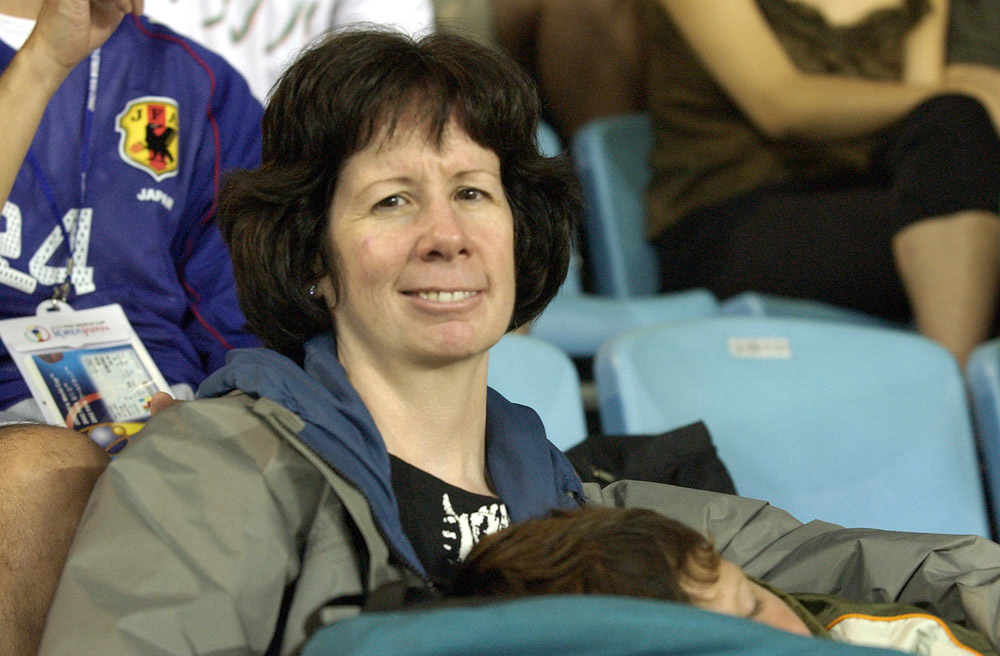 [#Beginning of Shooting Data Section]
Nikon D1H
2002/06/22 05:31:49.4
JPEG (8-bit) Fine
Image Size:  2000 x 1312
Color
Lens: 80-200mm f/2.8-2.8
Focal Length: 80mm
Exposure Mode: Programmed Auto
Metering Mode: Multi-Pattern
1/50 sec - f/3.5
Exposure Comp.: 0 EV
Sensitivity: ISO 1250
White Balance: Cloudy
AF Mode: AF-C
Tone Comp: Less Contrast
Flash Sync Mode: Not Attached
Color Mode: Mode II (Adobe RGB)
Hue Adjustment: +3
Sharpening: Normal
Noise Reduction: 
Image Description:                                
Camera ID: 
[#End of Shooting Data Section]
