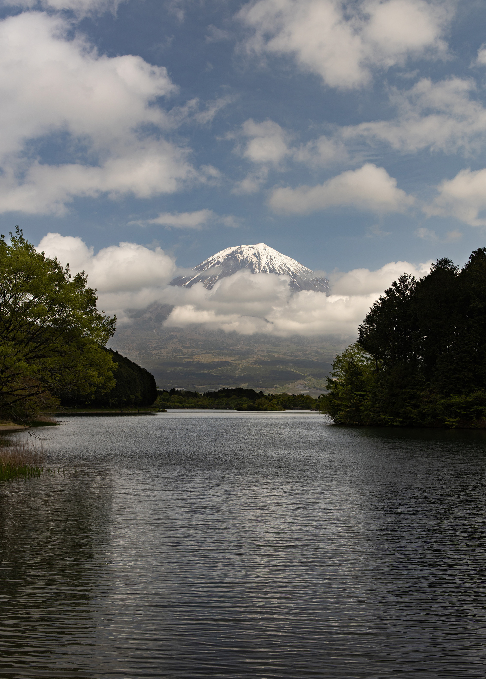 Canon R + RF24-105mm, ISO100 F18 1/6 +1EV