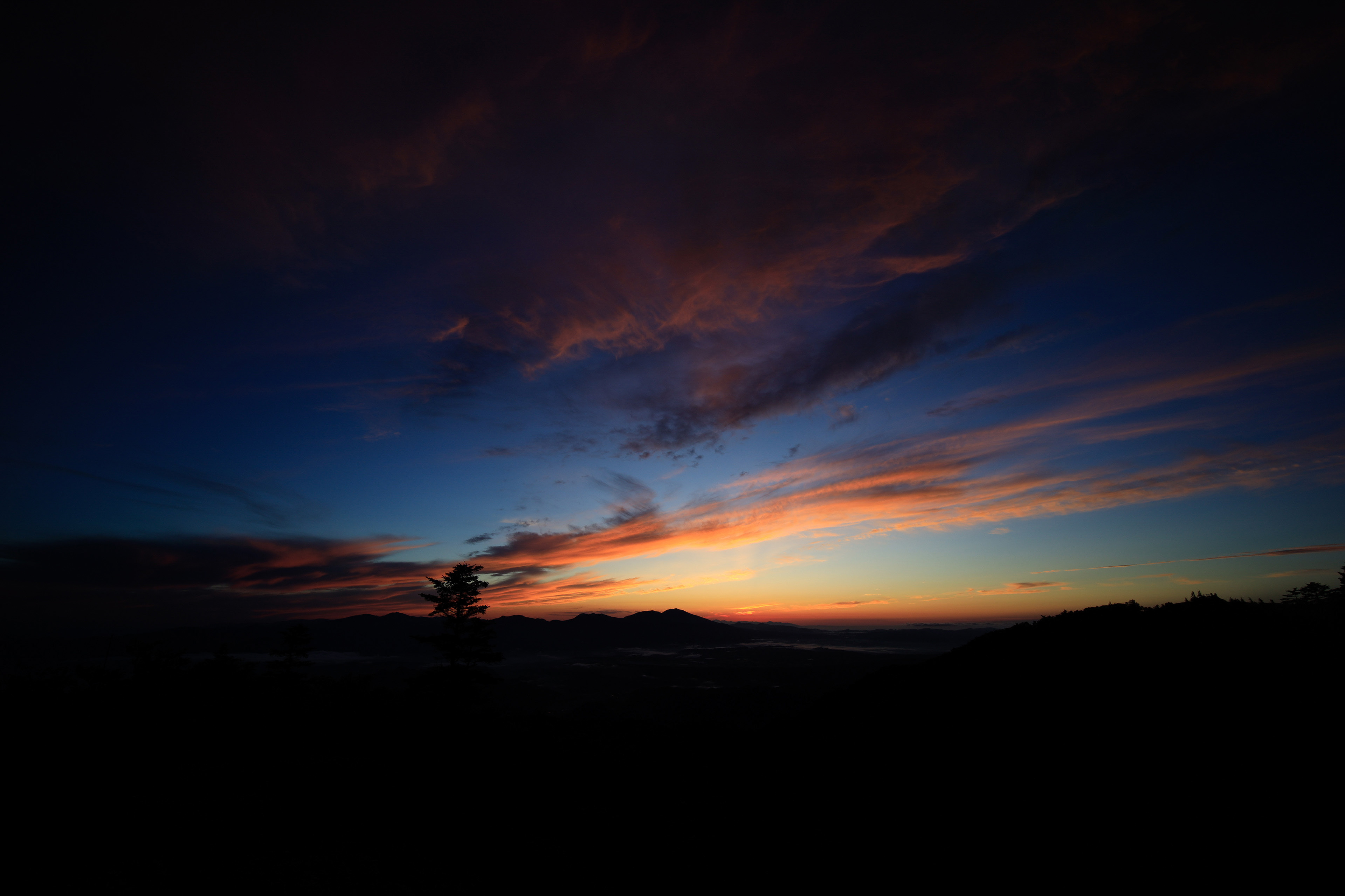 Canon EOS R +  LAOWA 15mm F2 Zero-D, ISO100