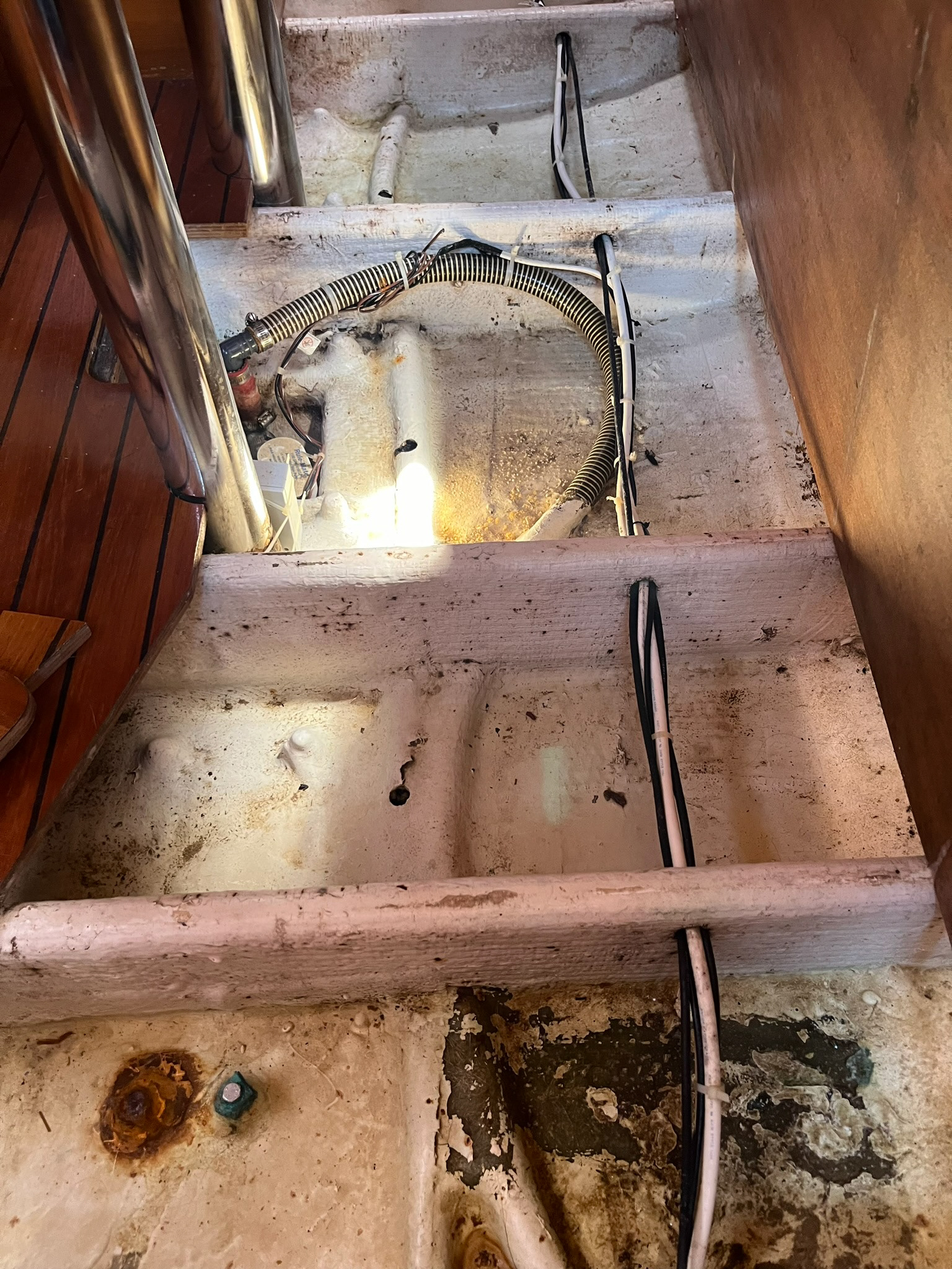 Dry bilge