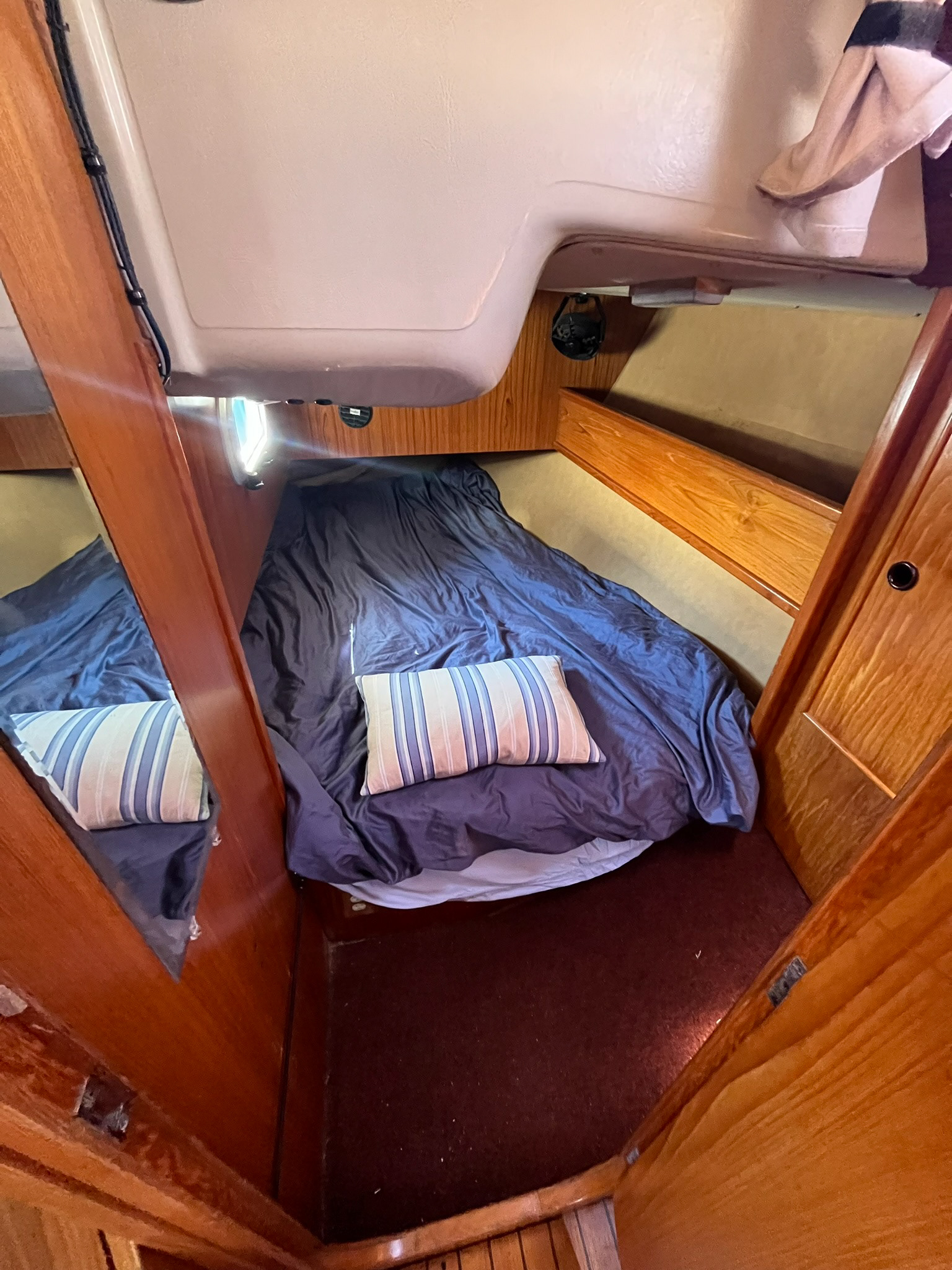 Port 1/4 berth