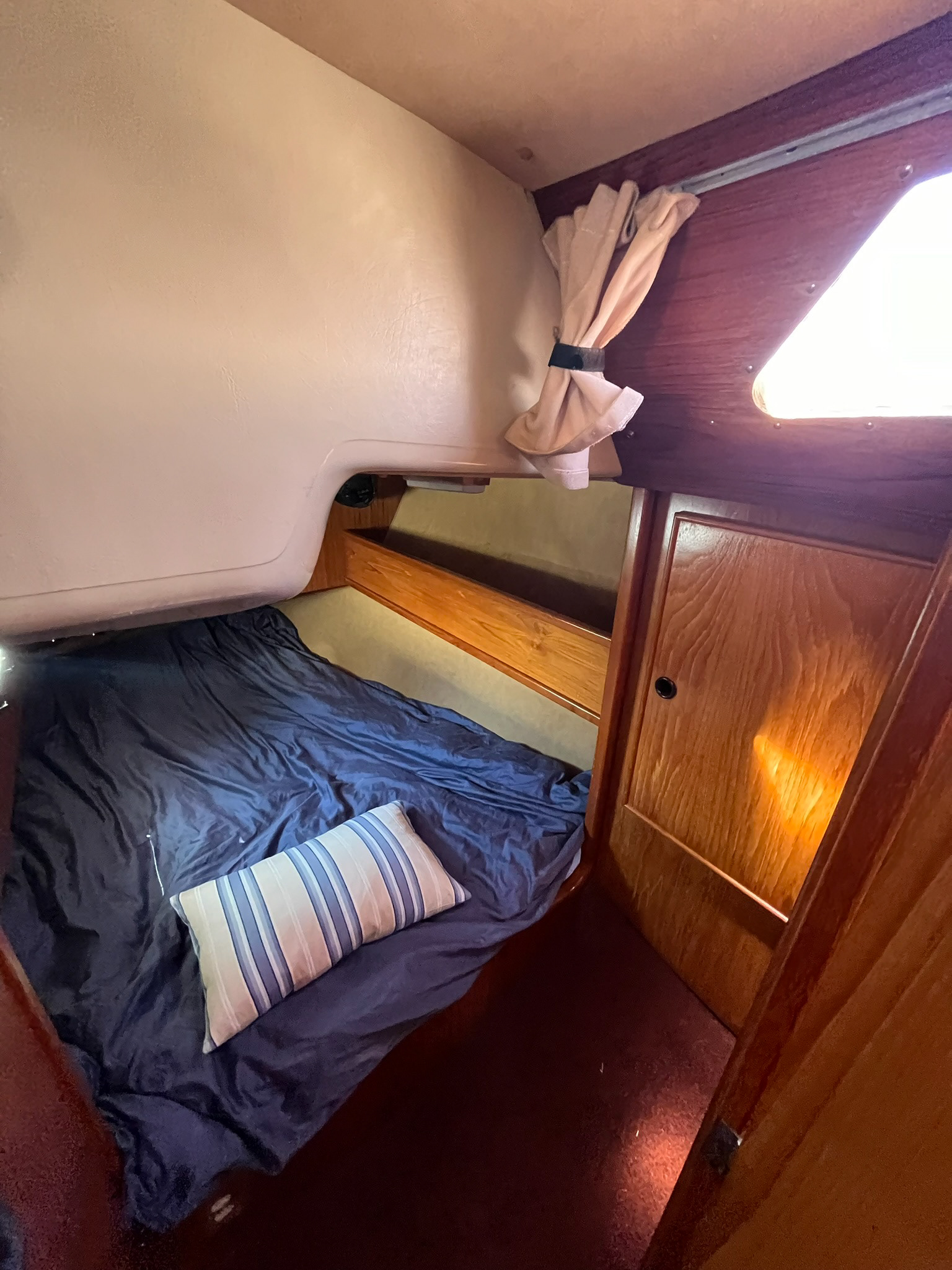 Port 1/4 berth