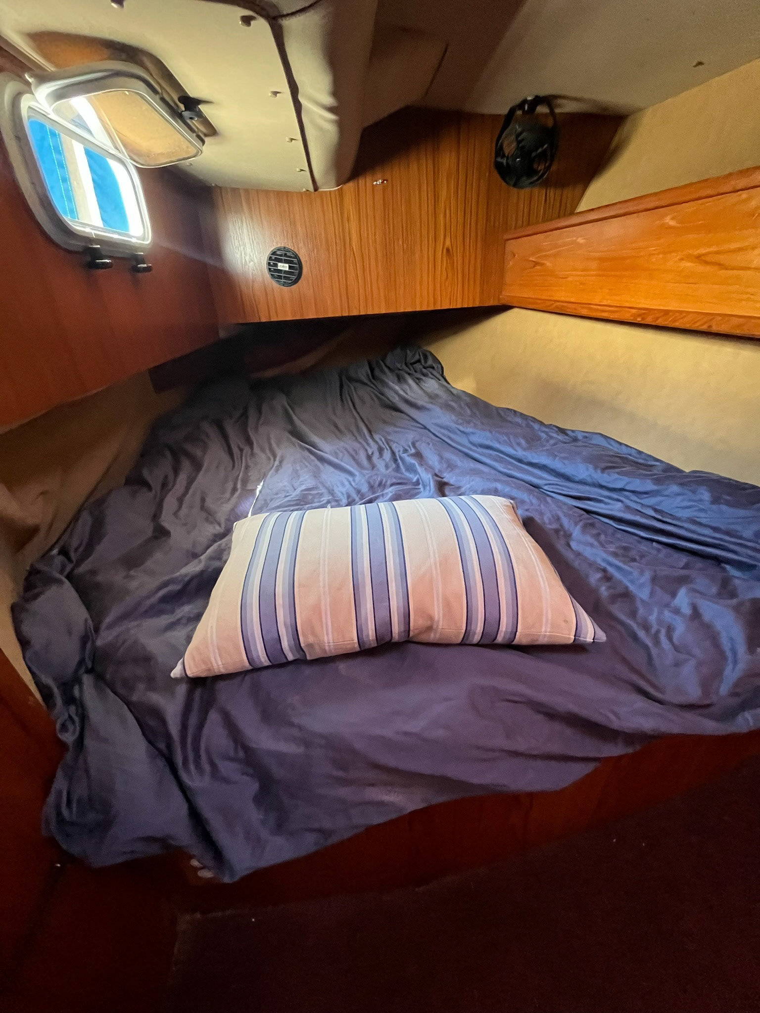 Port 1/4 berth
