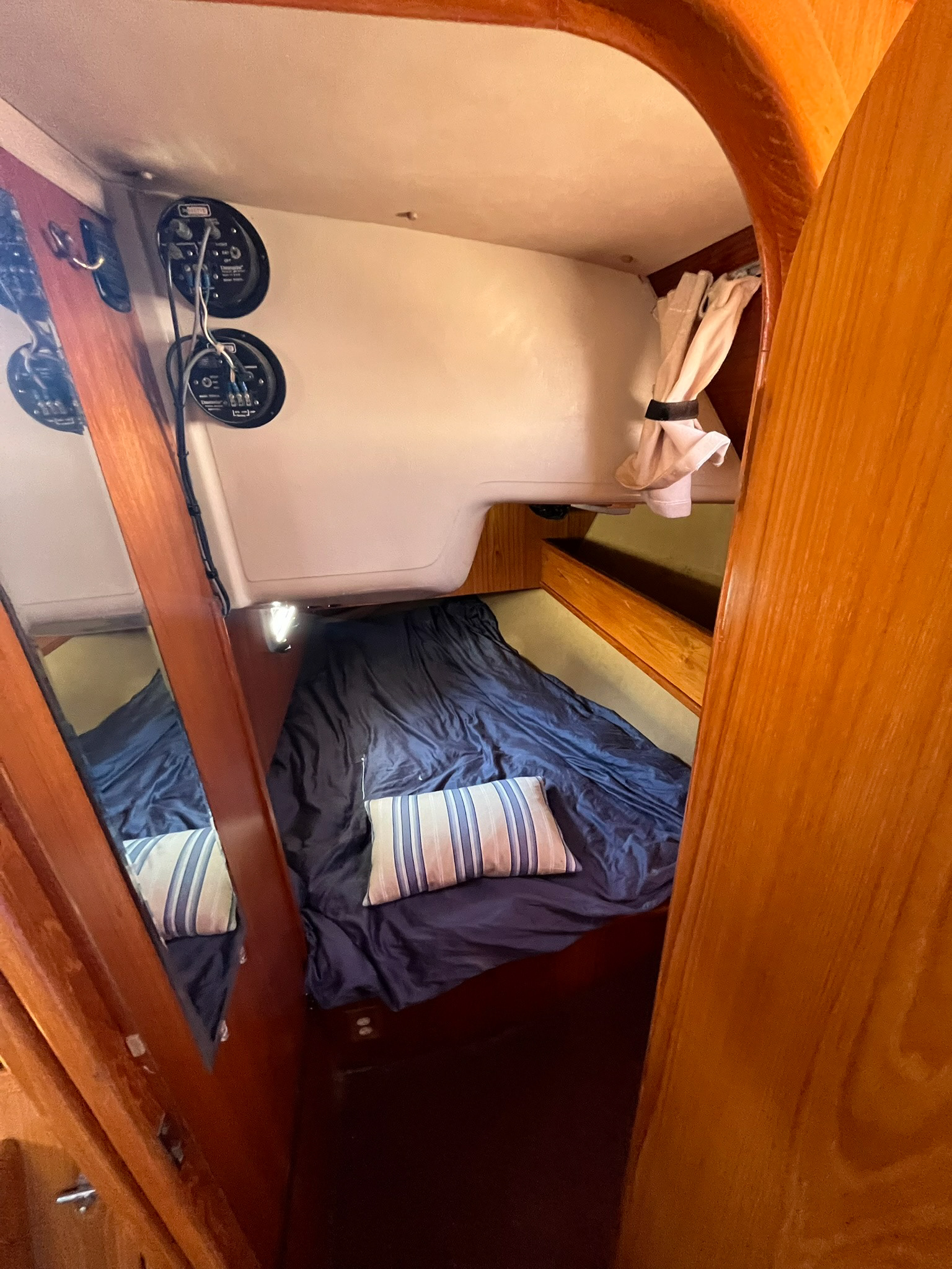 Port 1/4 berth