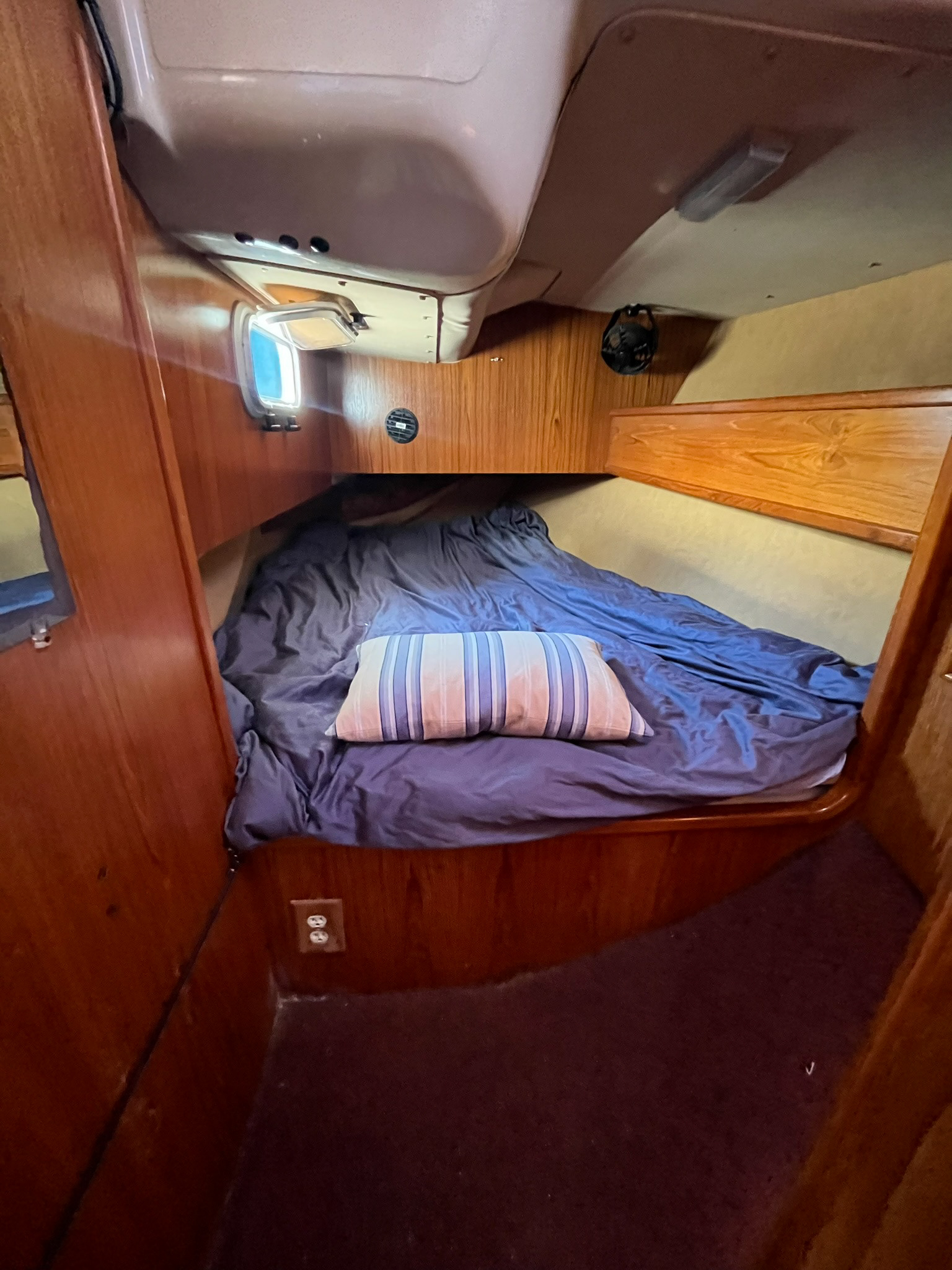 Port 1/4 berth