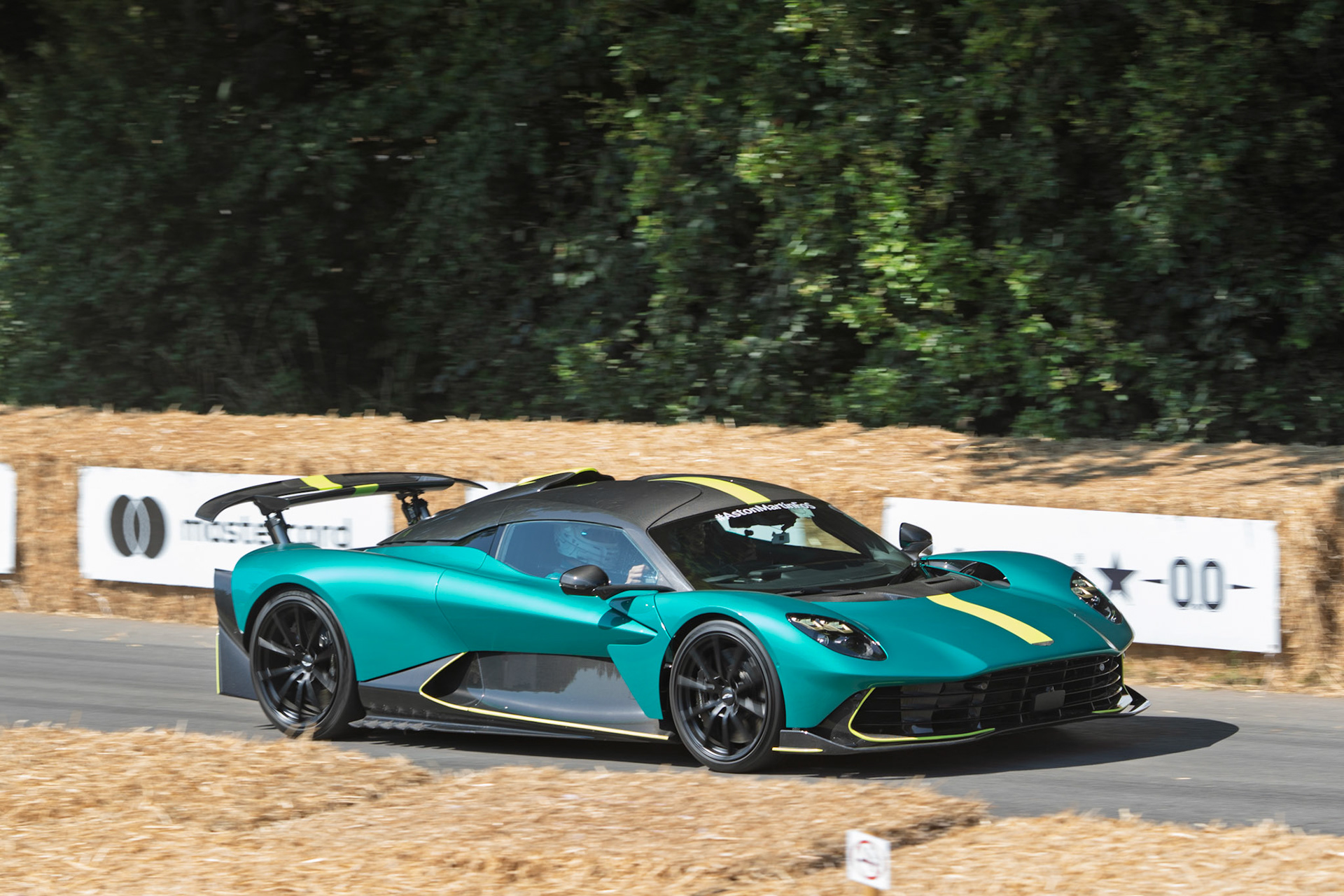 Aston Martin Valhalla