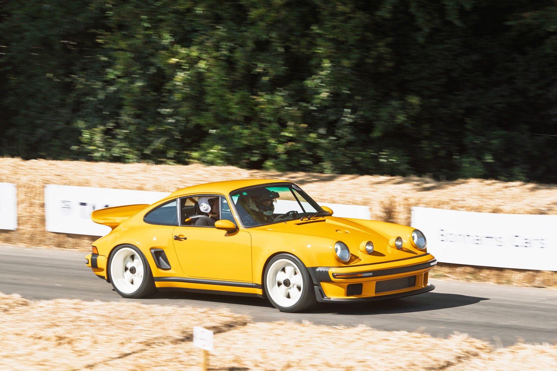 Porsche 911 Reimagined by Singer