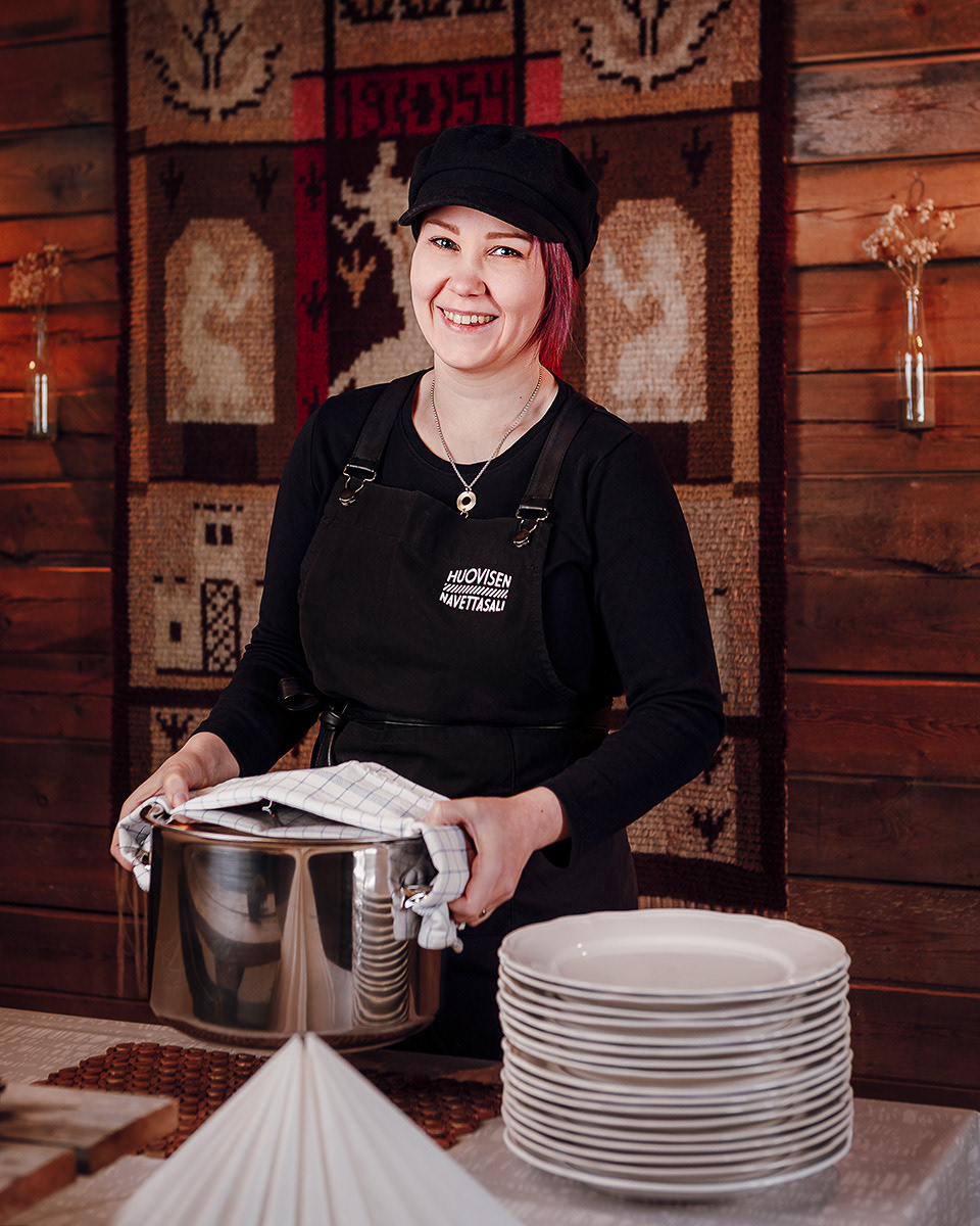 Jenni, Huovisen Navettasali