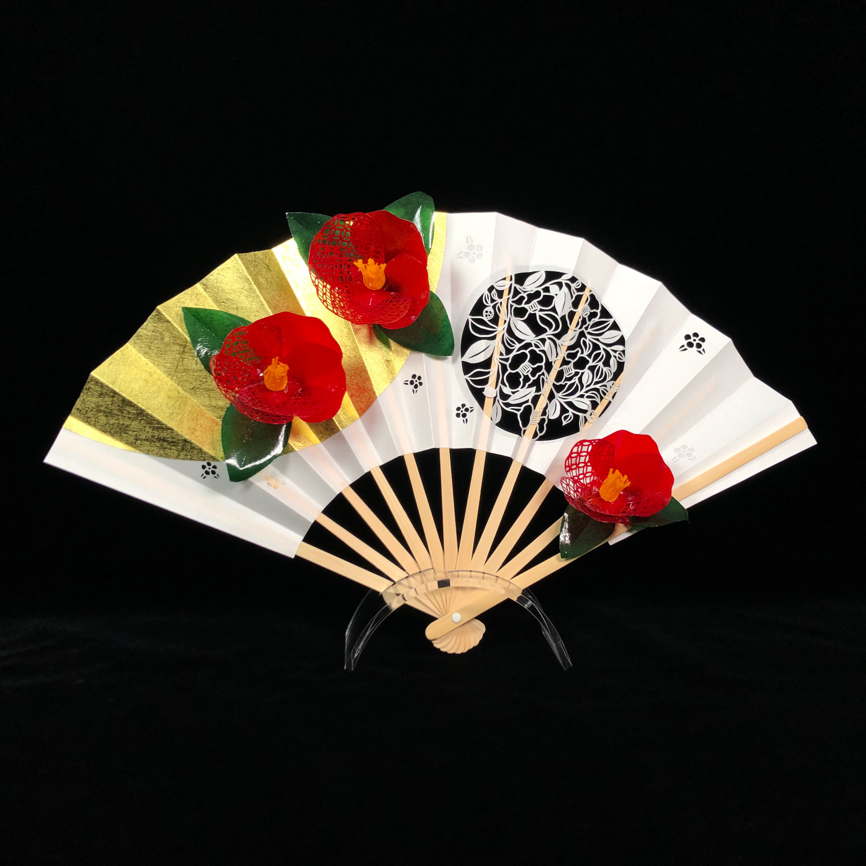 Naofumi Hama 3D kirie (paper cut) - Bonsai × Origami（盆栽 × 折り鶴）