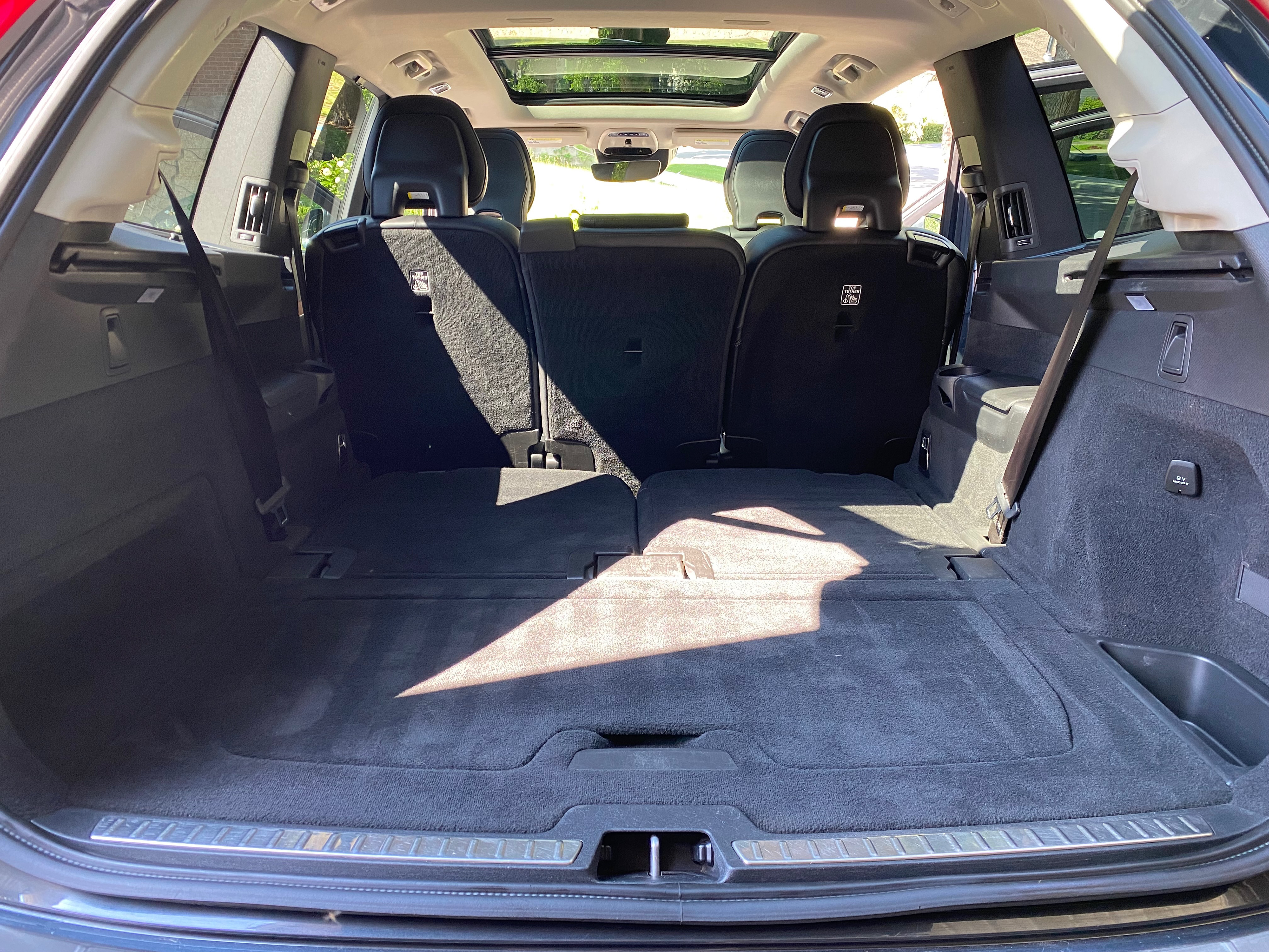 Volvo XC90 trunk after