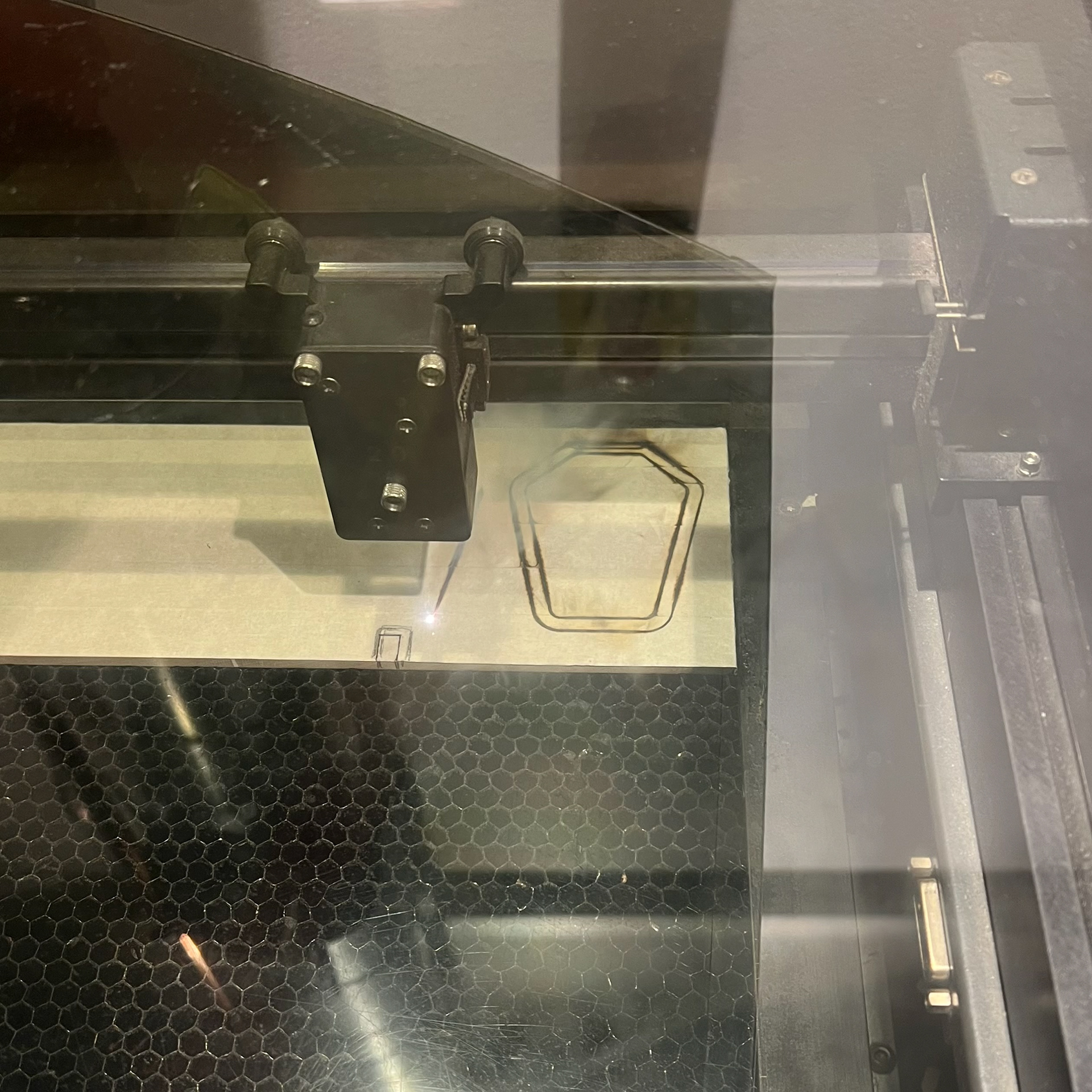 Laser cutting in Cibatool