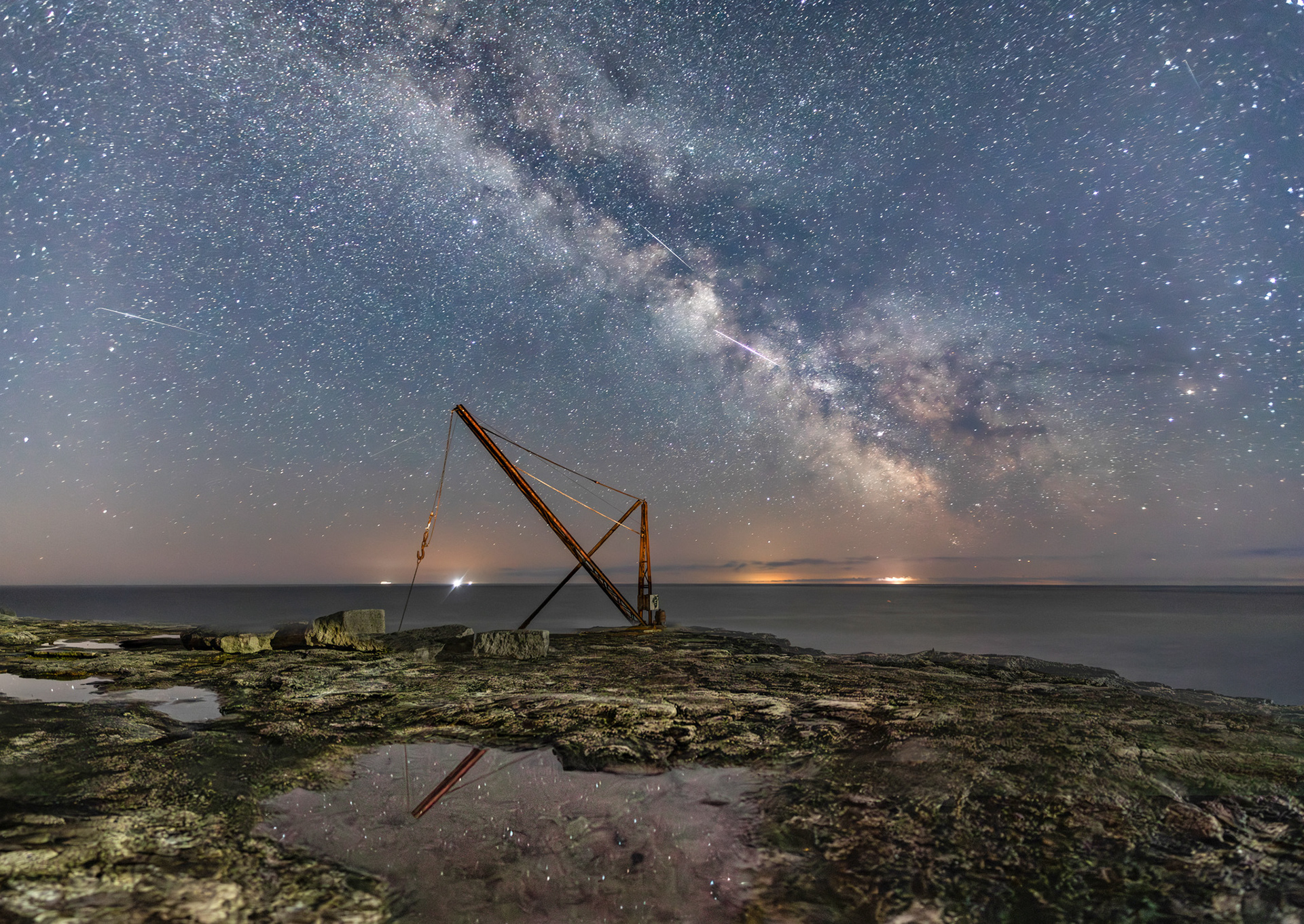 Meteor Shower at the Red Crane