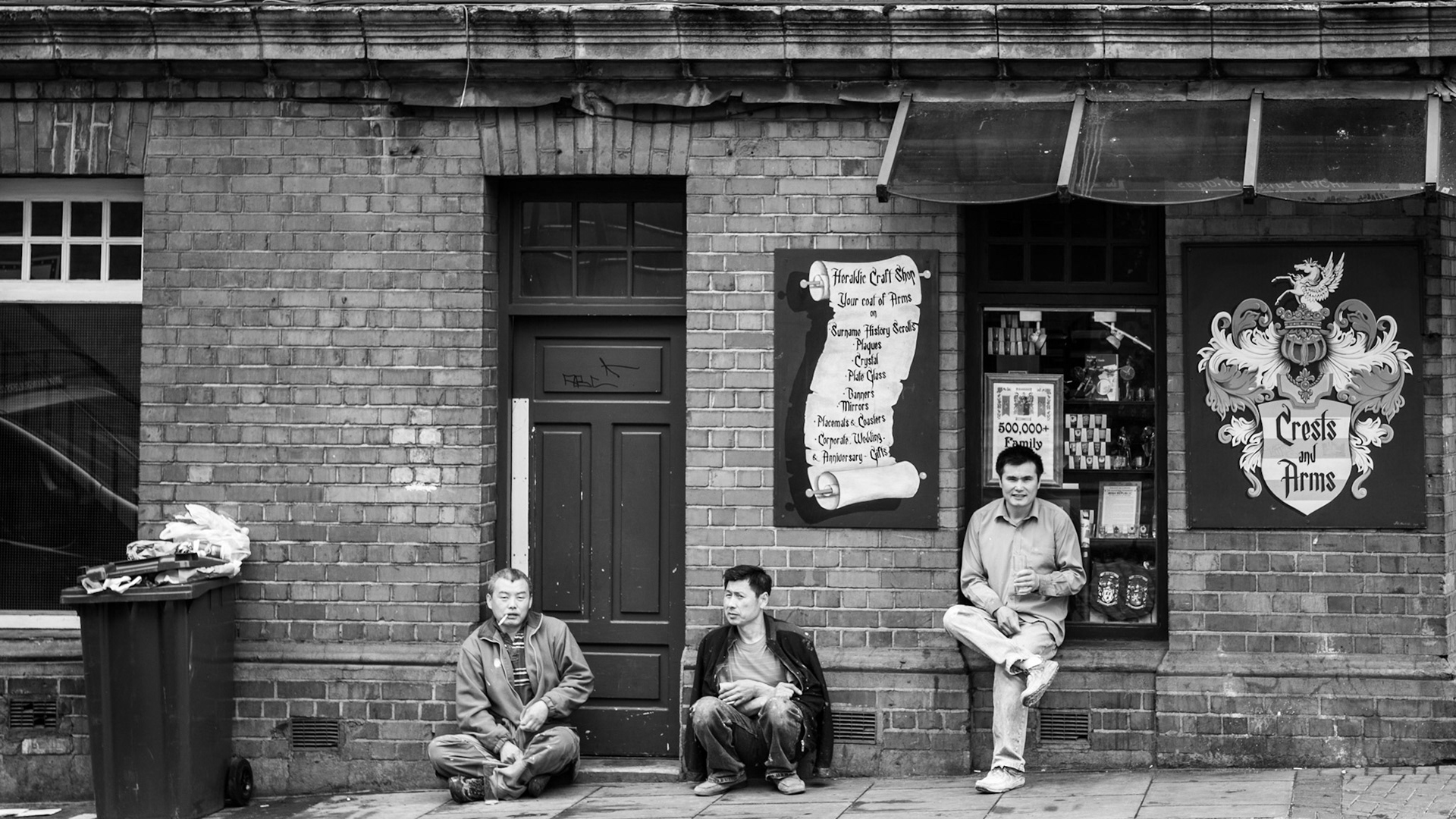 Chilling by the street