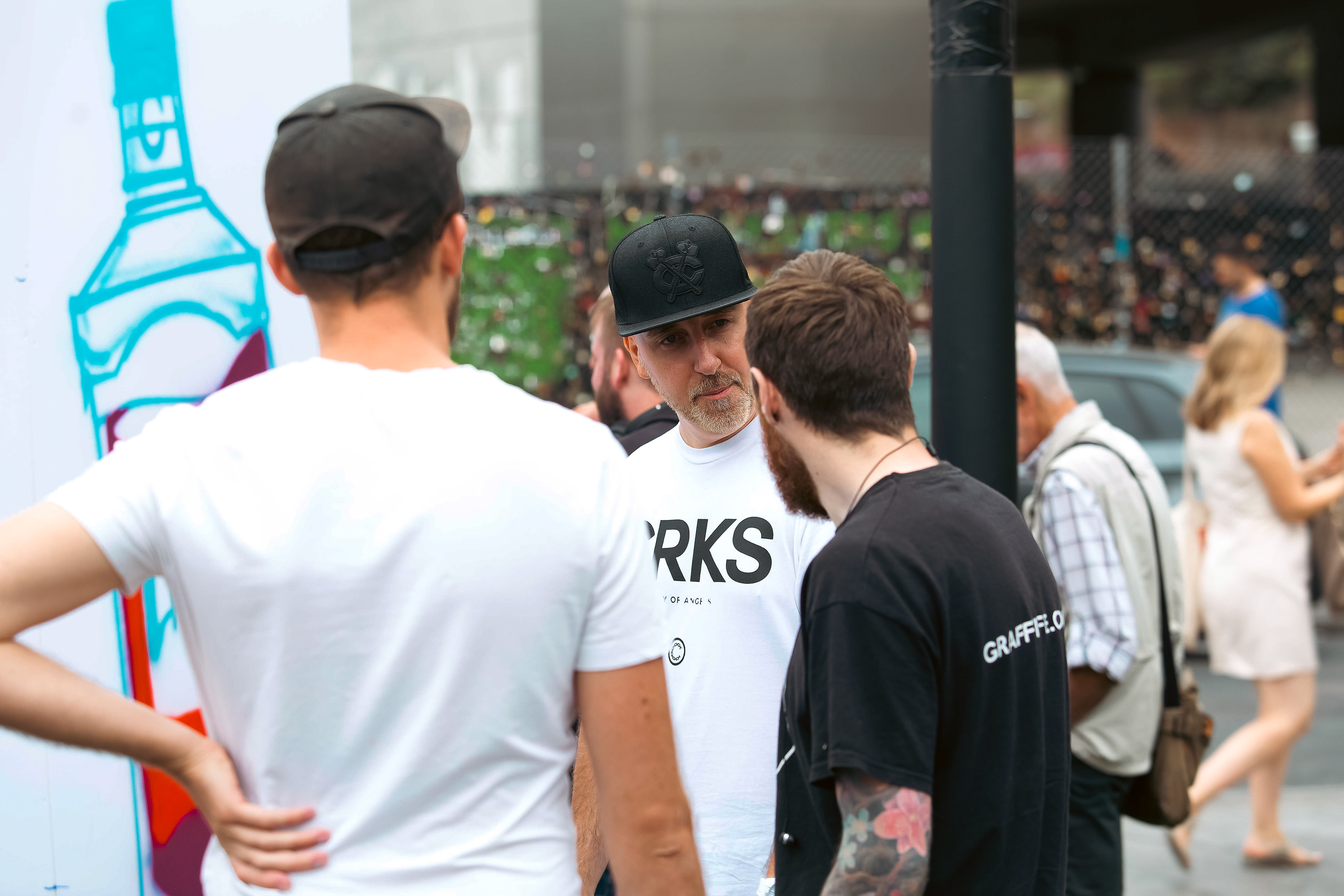 An interactive campaign by Label 5 allowing people ot get involved with spray painting a wall designing bottle of the drink