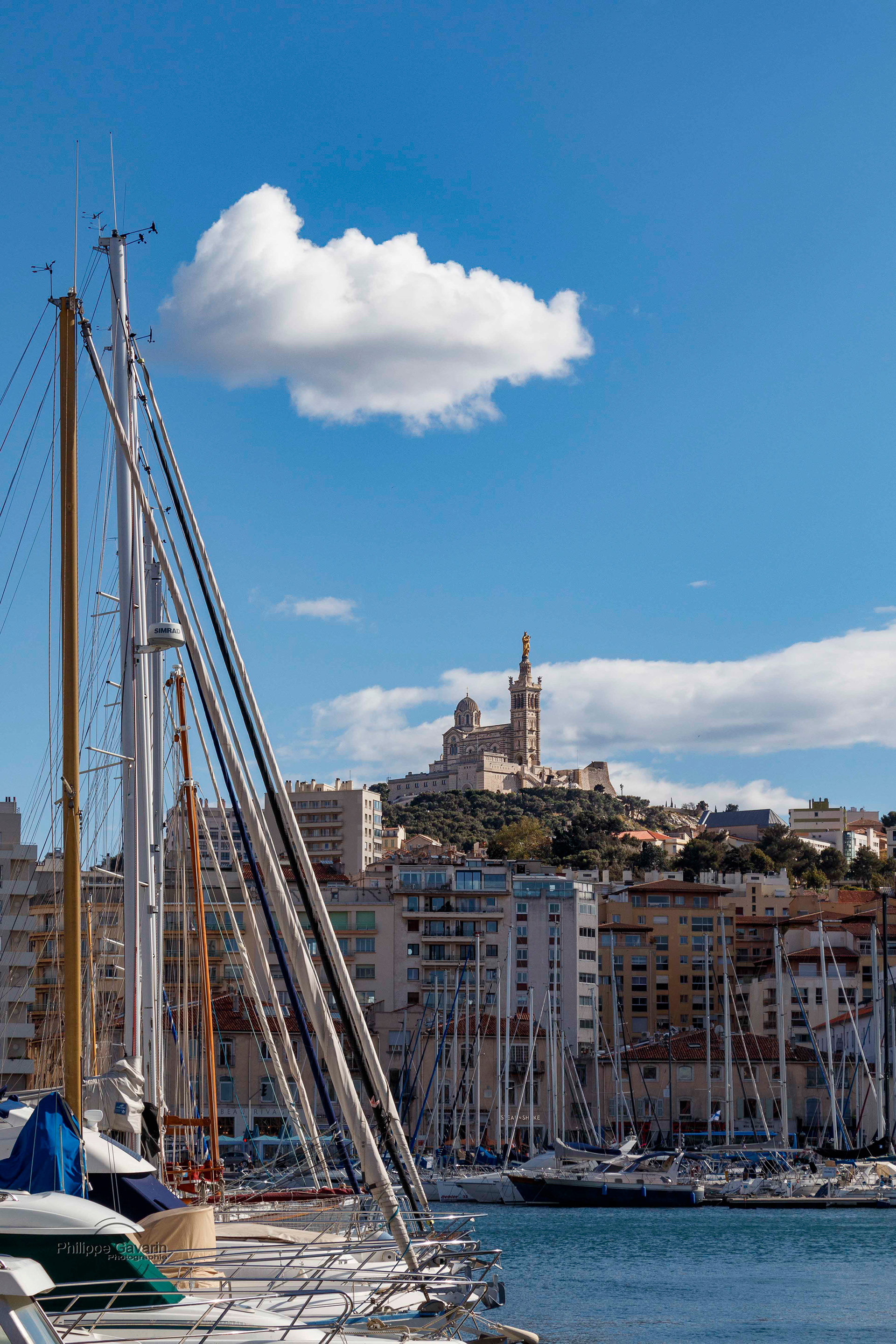 Le Vieux Port sous la protection de la Bonne-Mère