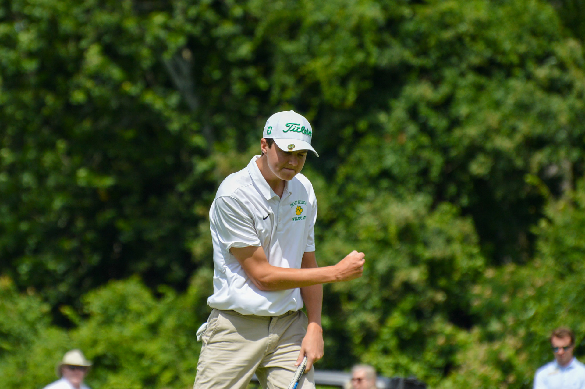 Wheeler's five-footer forces 19 holes