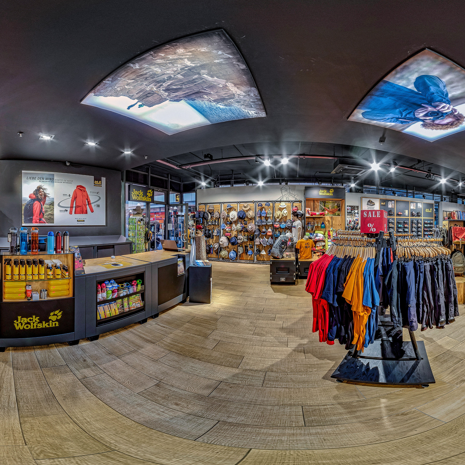 360-Grad-Rundgang durch den Jack Wolfskin Store in der Kurfürsten-Passage in Heidelberg.