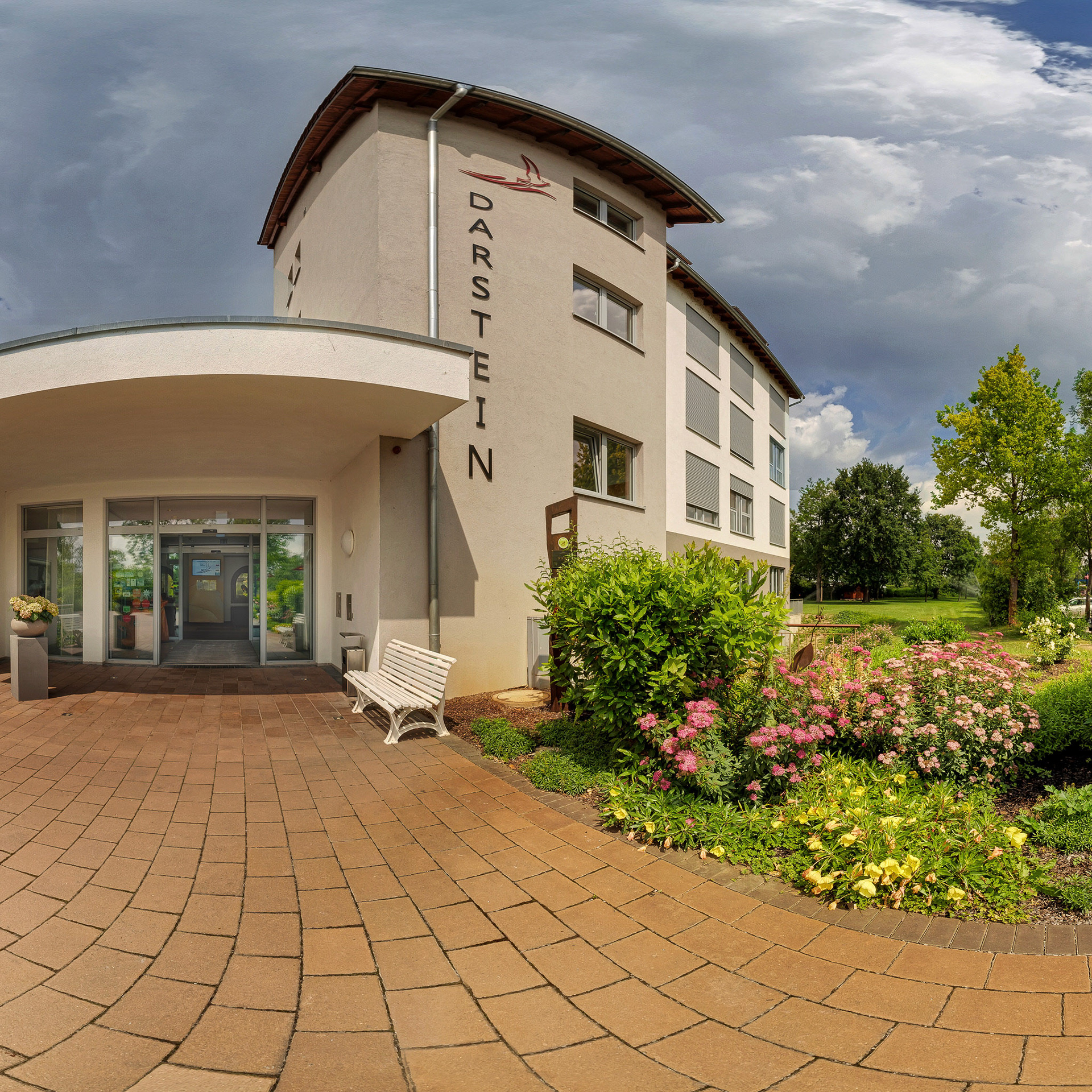 360-Grad-Rundgang durch das Hotel Darstein an der "Blauen Adria" in Altrip. Das Hotel hat sich auf große Hochzeitsfeiern spezialisiert.