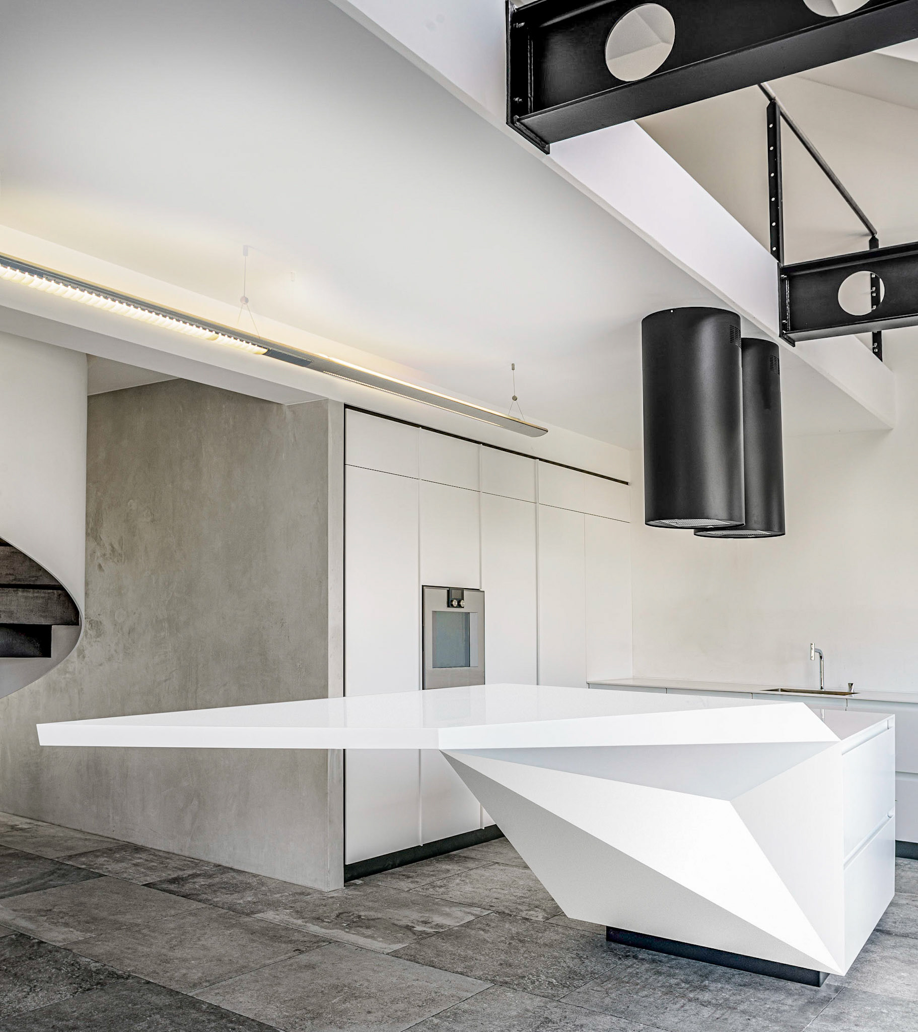 Küchenraumschiff, Schreinerarbeit