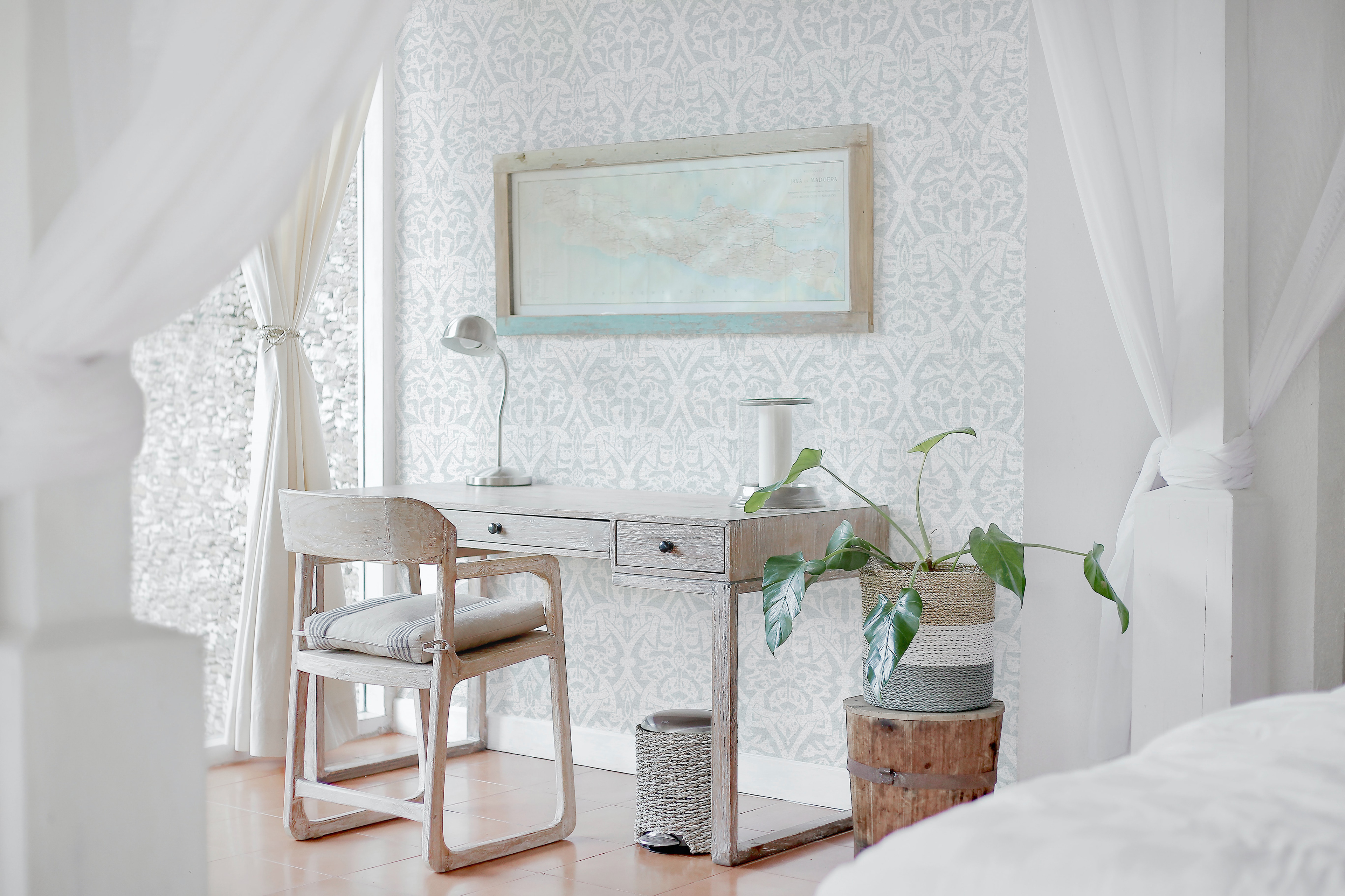 Mahkama design applied in room.